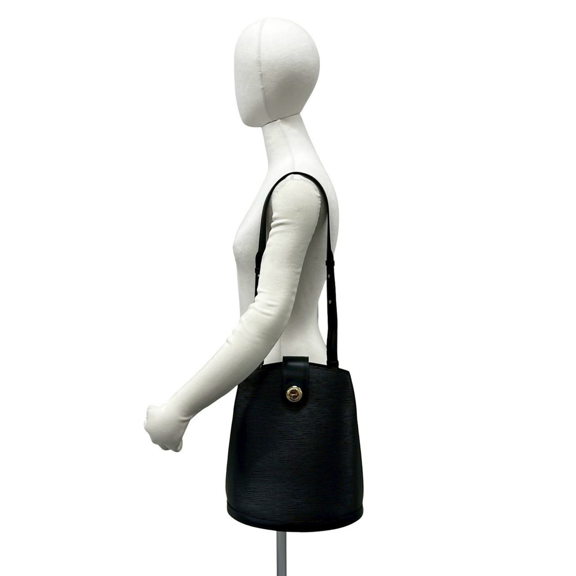 Louis Vuitton Black Leather Shoulder Bag (Pre-Owned)