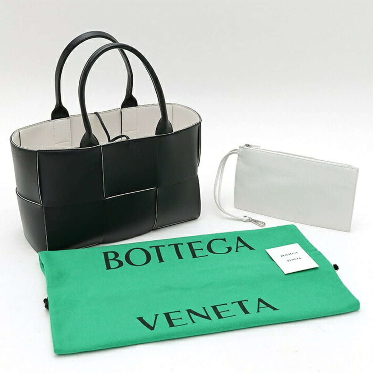 Bottega Veneta Black Intrecciato Tote Bag (Pre-Owned)