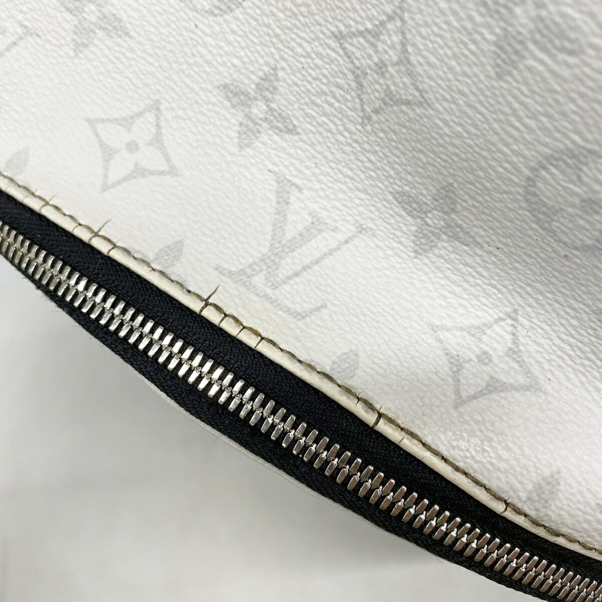 Louis Vuitton Blanc Backpack (Pre-Owned)