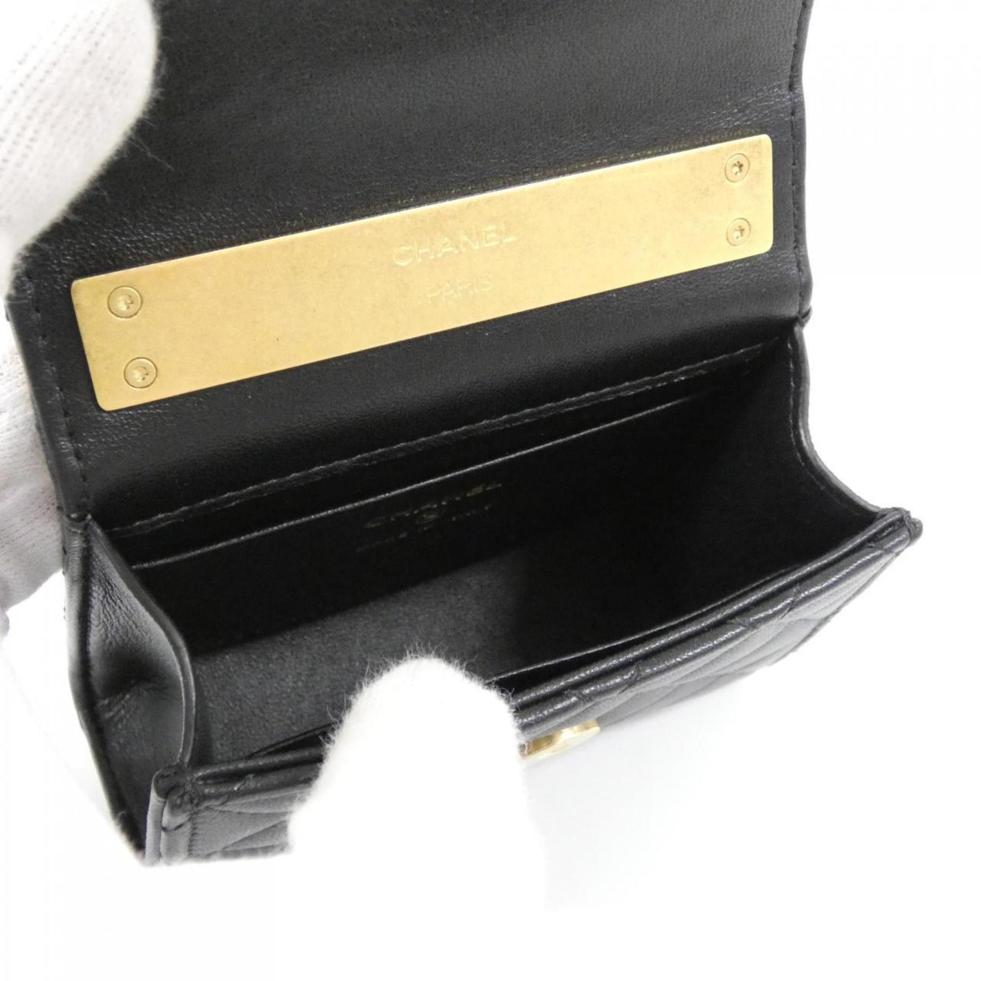 Chanel Black Leather Shoulder Bag (Pre-Owned)