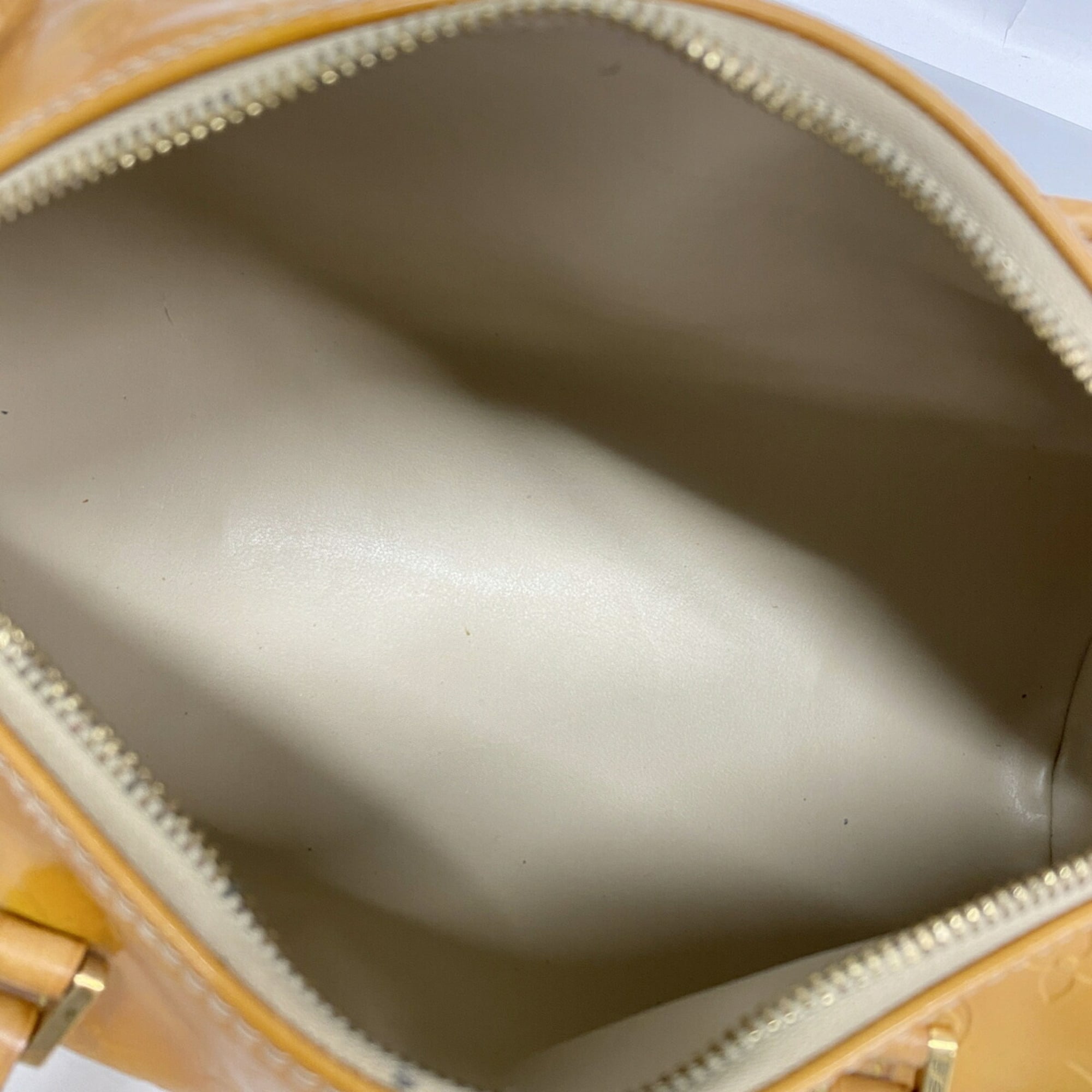 Louis Vuitton Beige Handbag (Pre-Owned)
