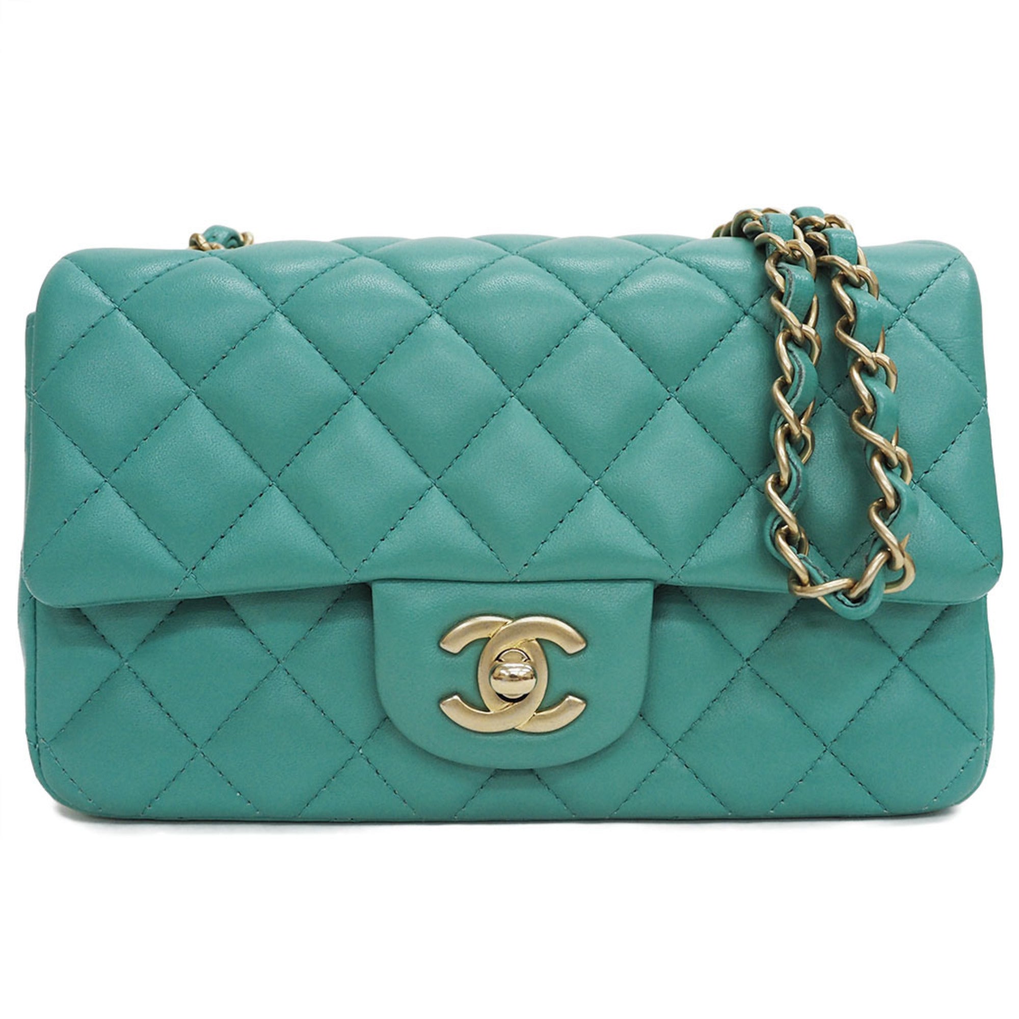 Chanel Green Shoulder Bag (Pre-Owned)