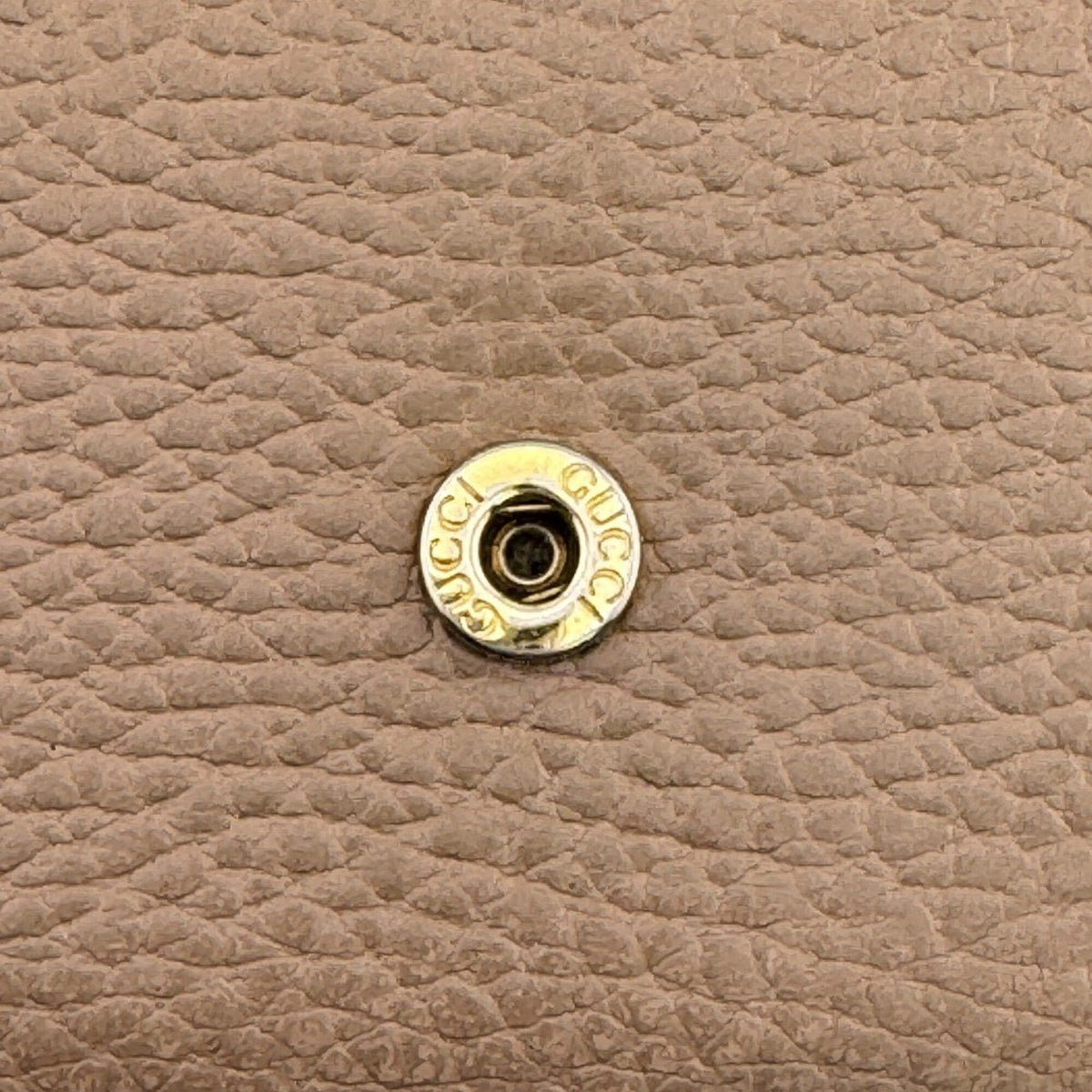 Gucci Beige Leather Long Wallet (Bi-Fold) (Pre-Owned)