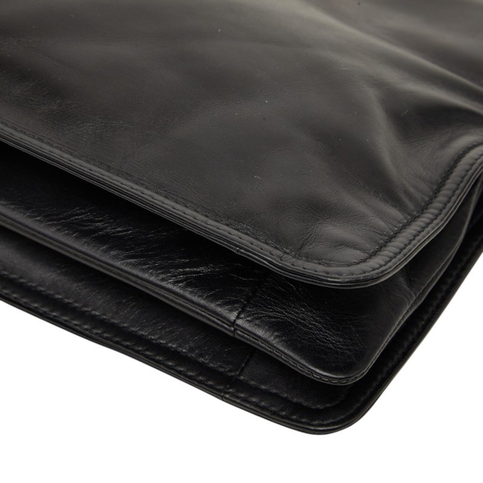 Bottega Veneta Black Leather Clutch Bag (Pre-Owned)