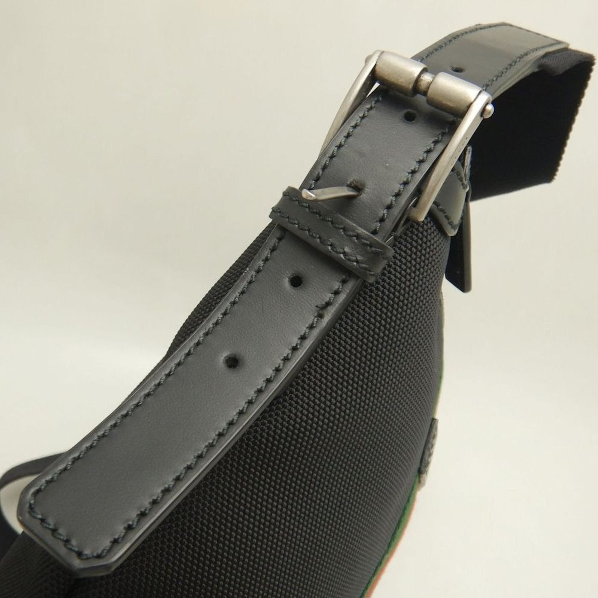 Gucci Black Canvas Leather Shoulder Bag (Pre-Owned)