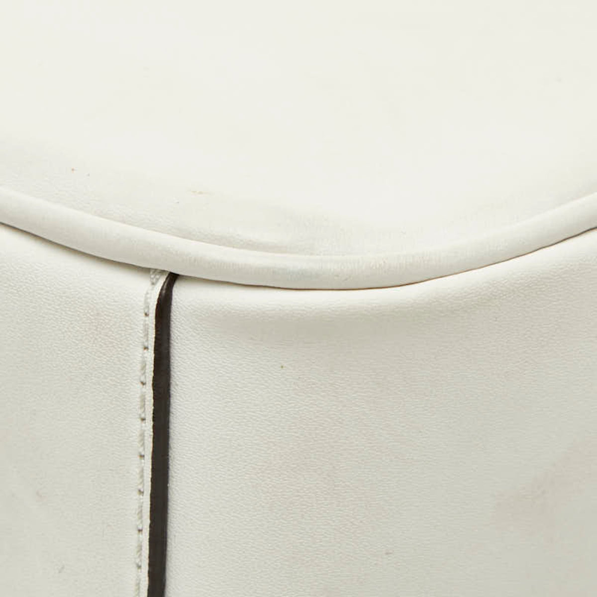 Michael Kors White Leather Shoulder Bag (Pre-Owned)