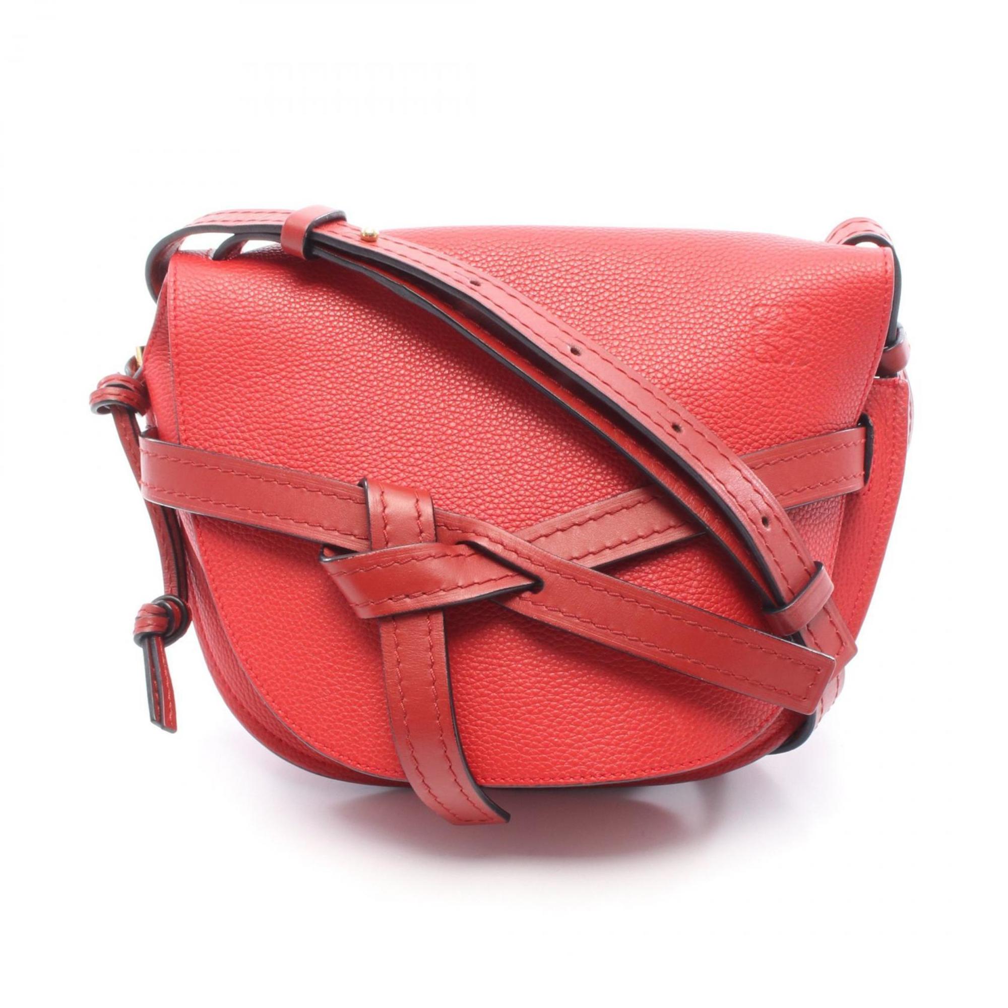 Loewe Red Color Leather Shoulder Bag (Pre-Owned)