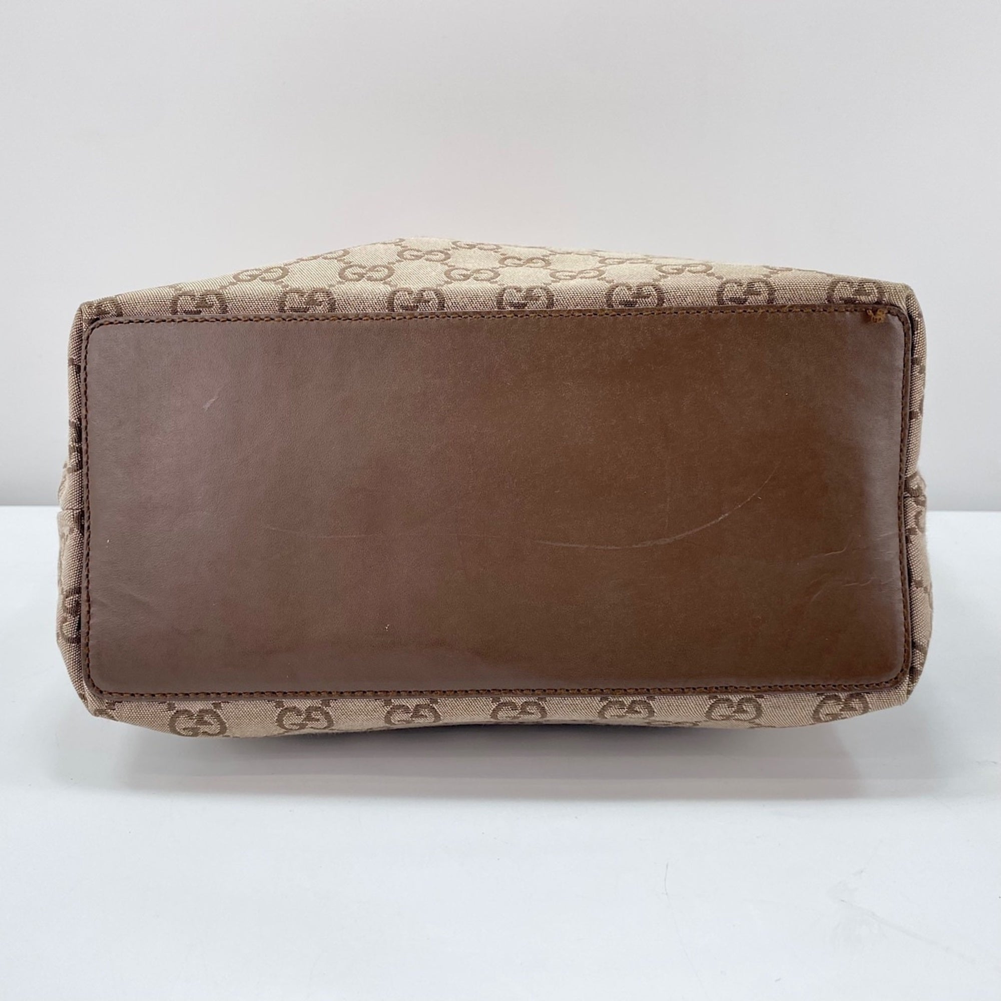 Gucci Beige Shoulder Bag (Pre-Owned)