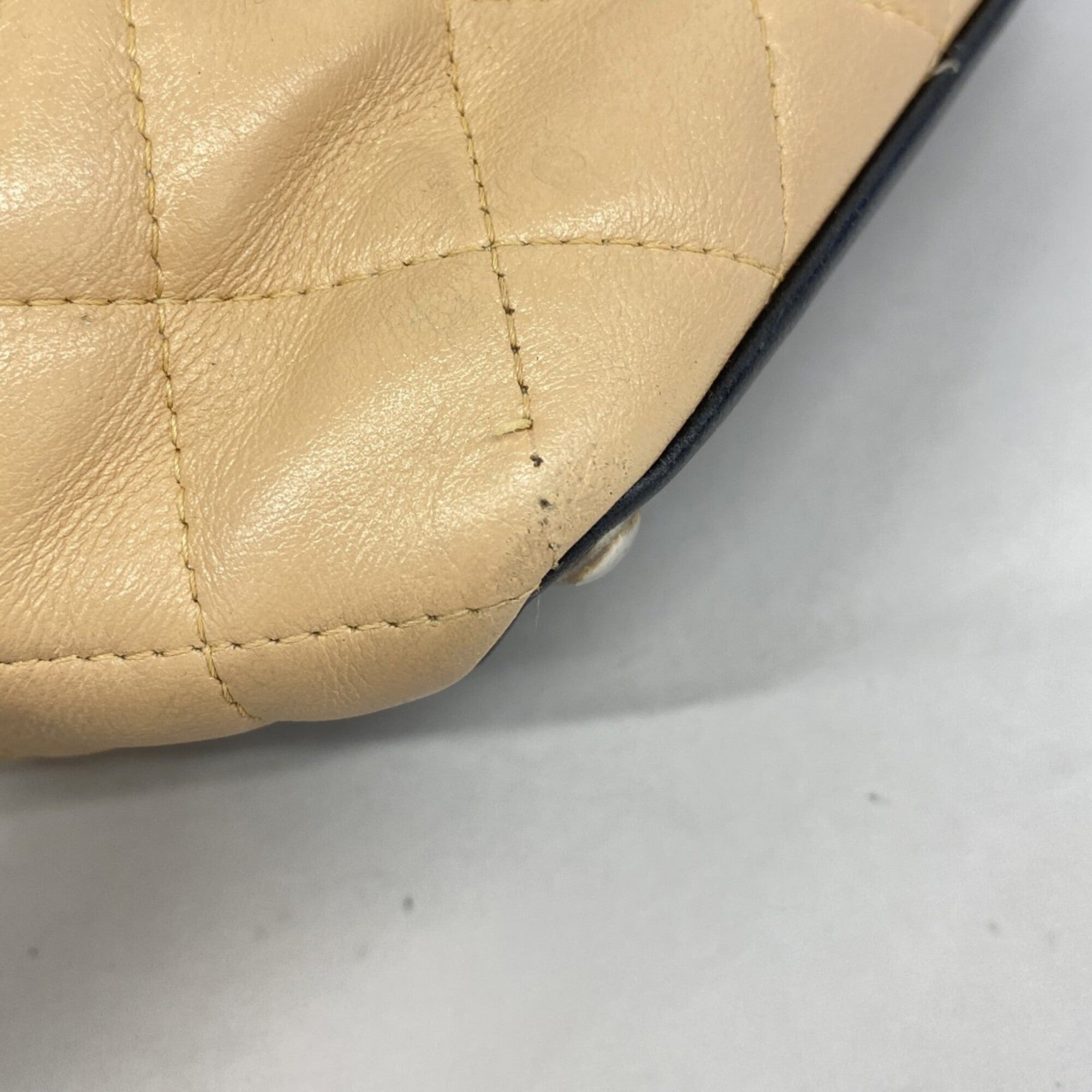 Chanel Beige Black Leather Tote Bag (Pre-Owned)