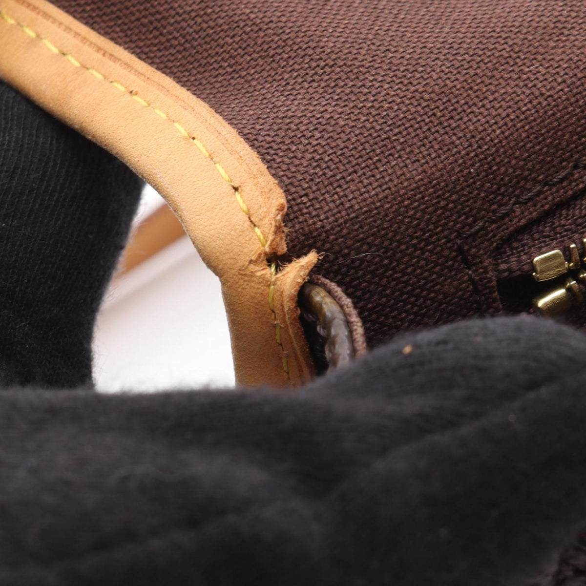 Louis Vuitton Brown Coated Canvas Pvc Monogram Leather Shoulder Bag (Pre-Owned)
