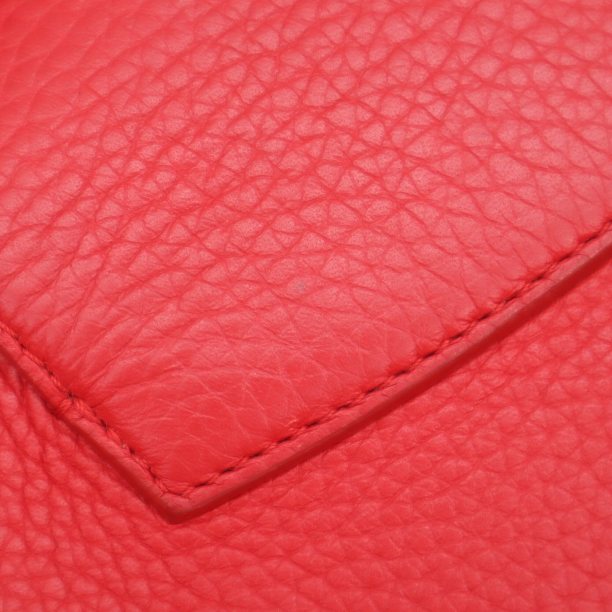 Louis Vuitton Red Color Leather Handbag Shoulder Bag (Pre-Owned)