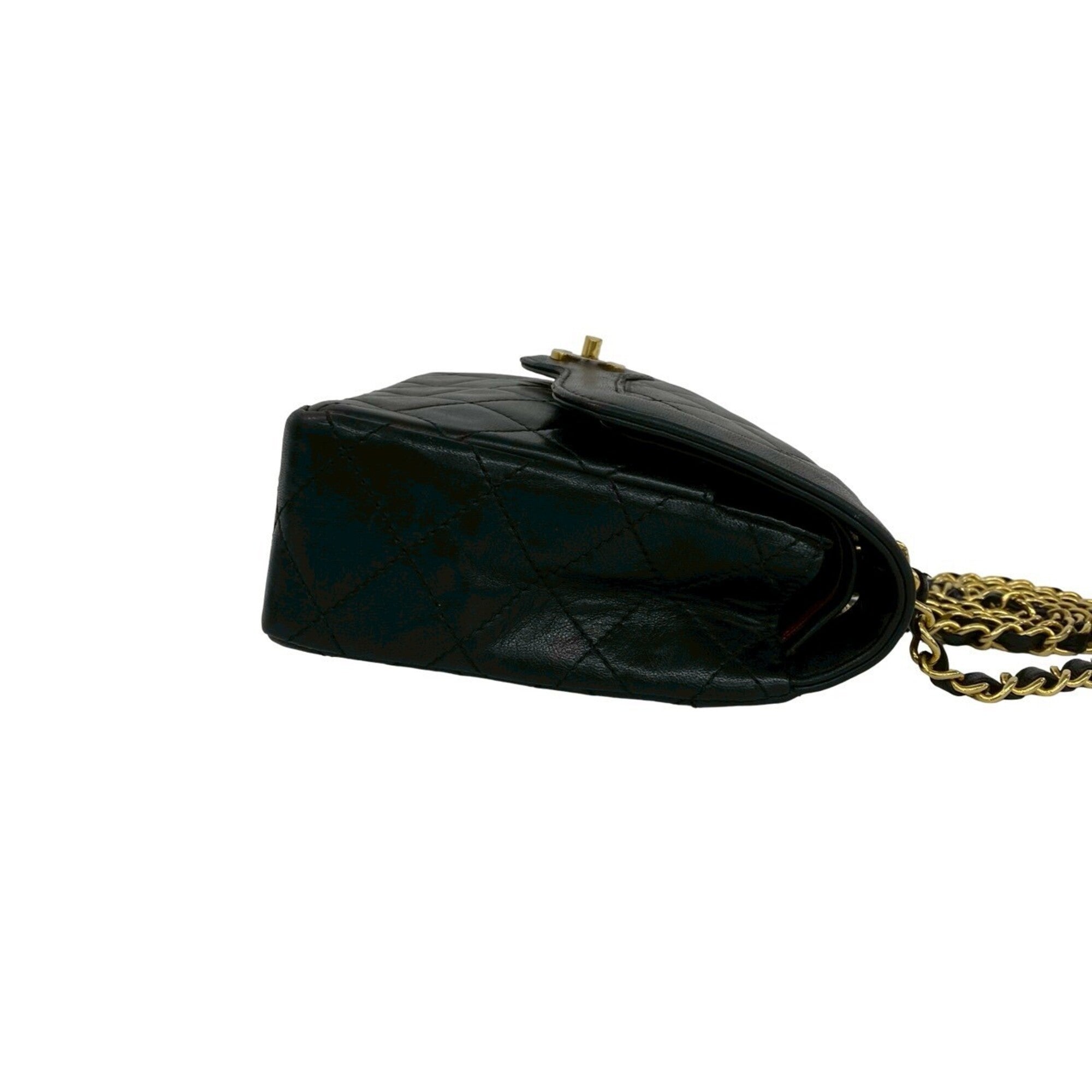 Chanel Black Leather Shoulder Bag (Pre-Owned)