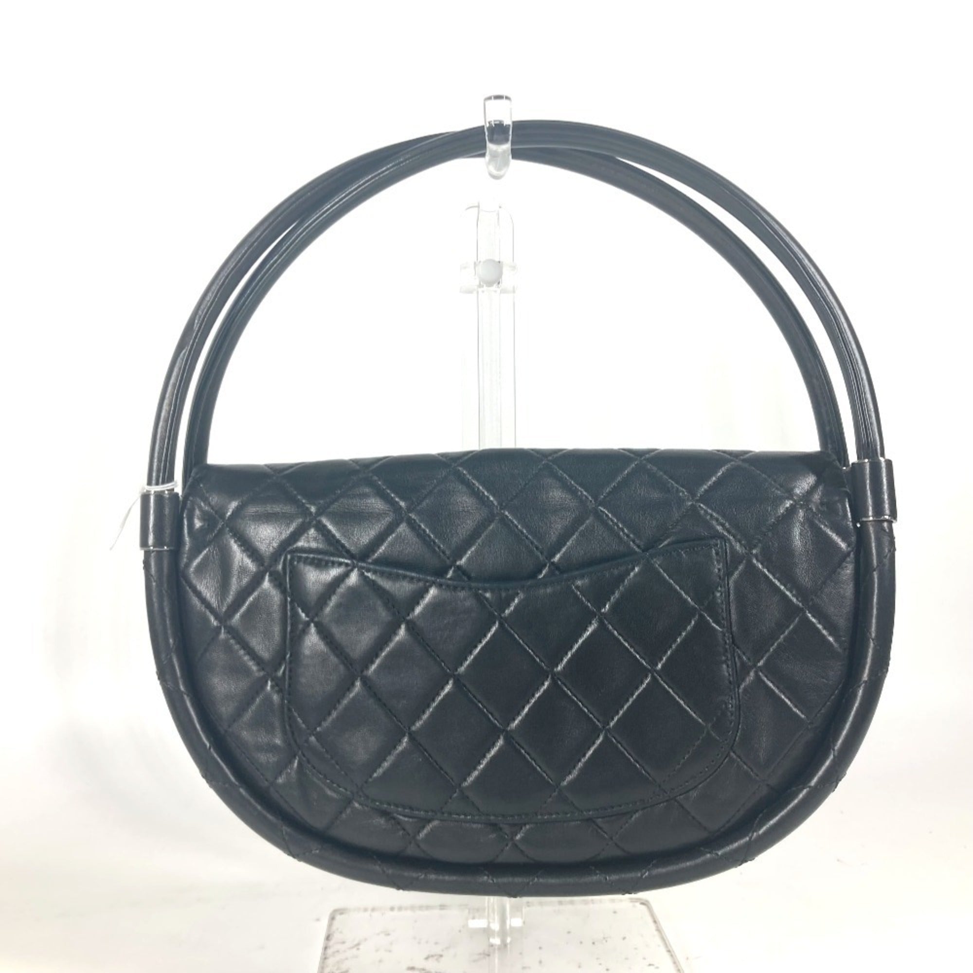 Chanel Black Leather Handbag (Pre-Owned)