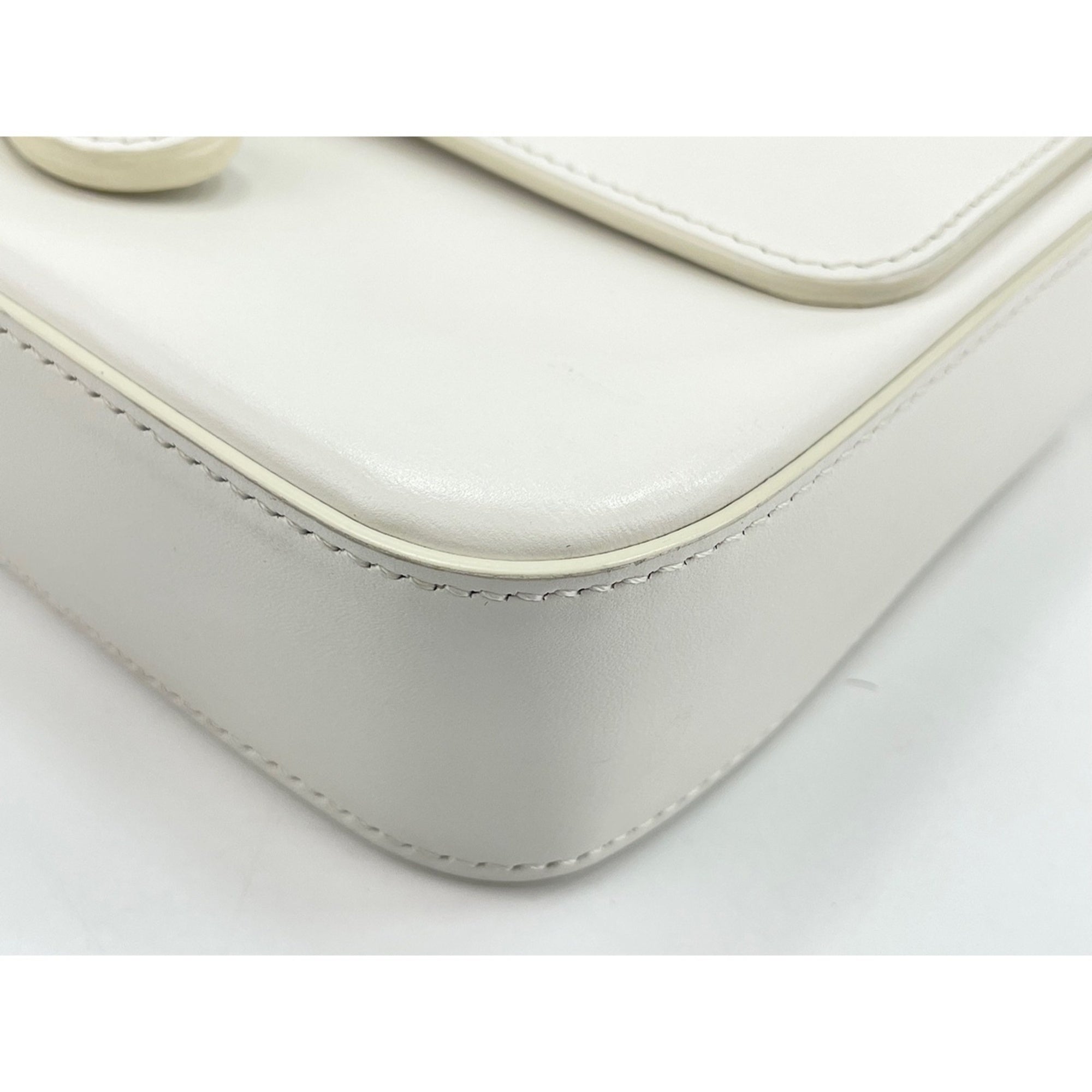 Celine White Shoulder Bag (Pre-Owned)
