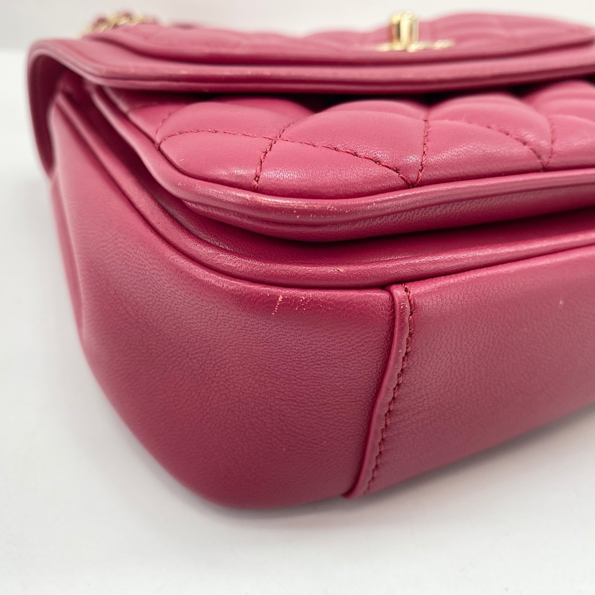 Chanel Matelasse Pink Shoulder Bag (Pre-Owned)