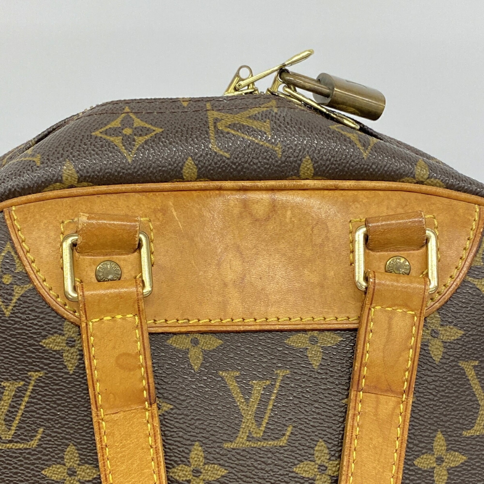Louis Vuitton Brown Handbag (Pre-Owned)
