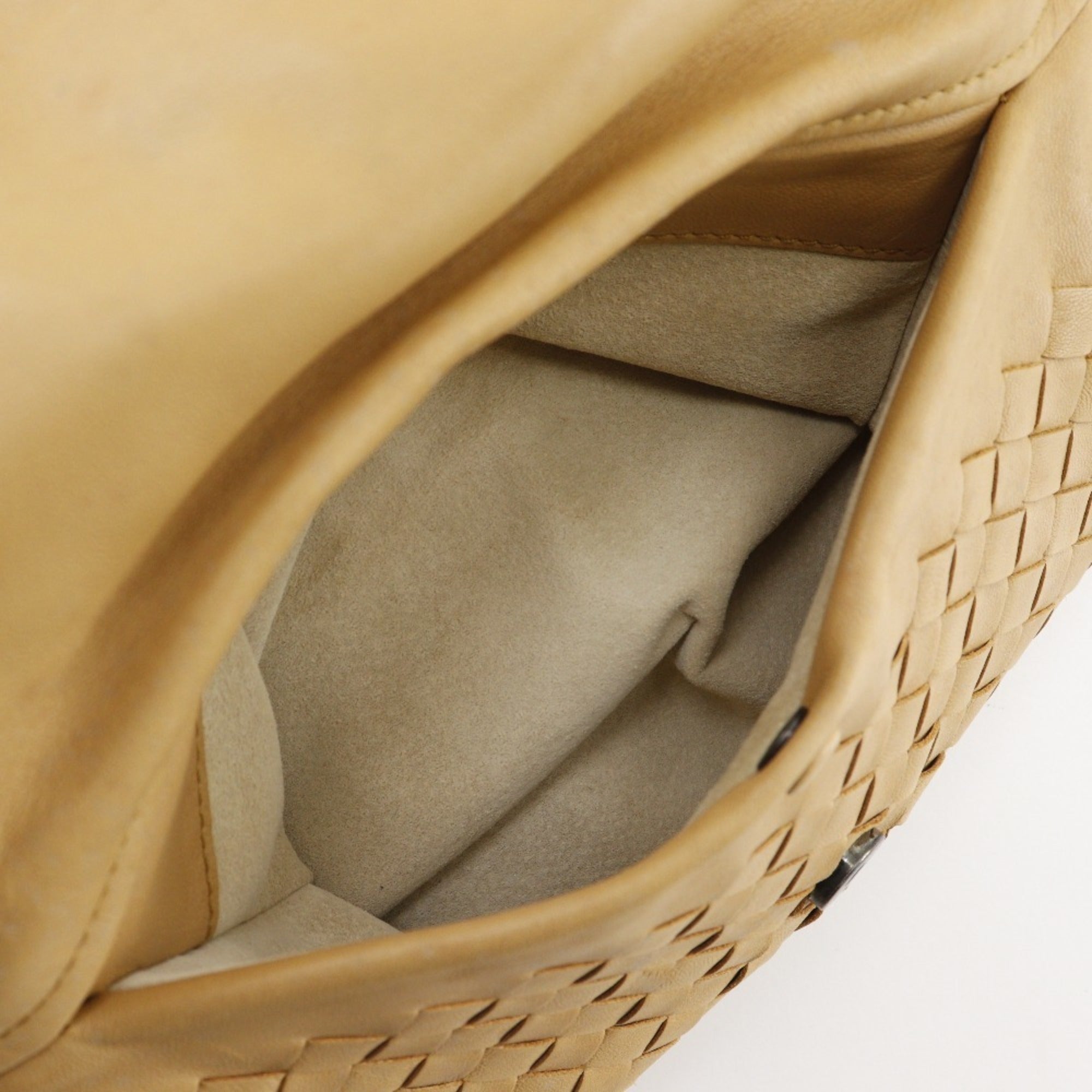 Bottega Veneta Beige Intrecciato Shoulder Bag (Pre-Owned)