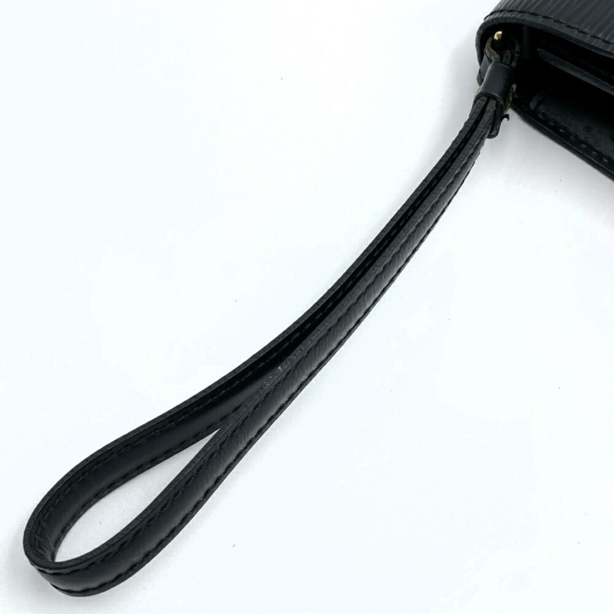 Louis Vuitton Black Noir Epi Leather Clutch Bag (Pre-Owned)