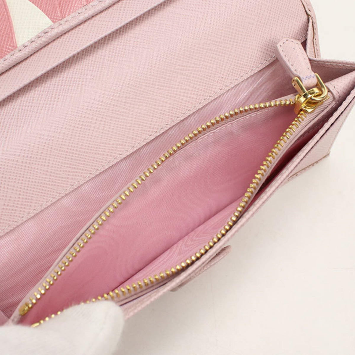 Prada Pink Leather Long Wallet (Bi-Fold) (Pre-Owned)