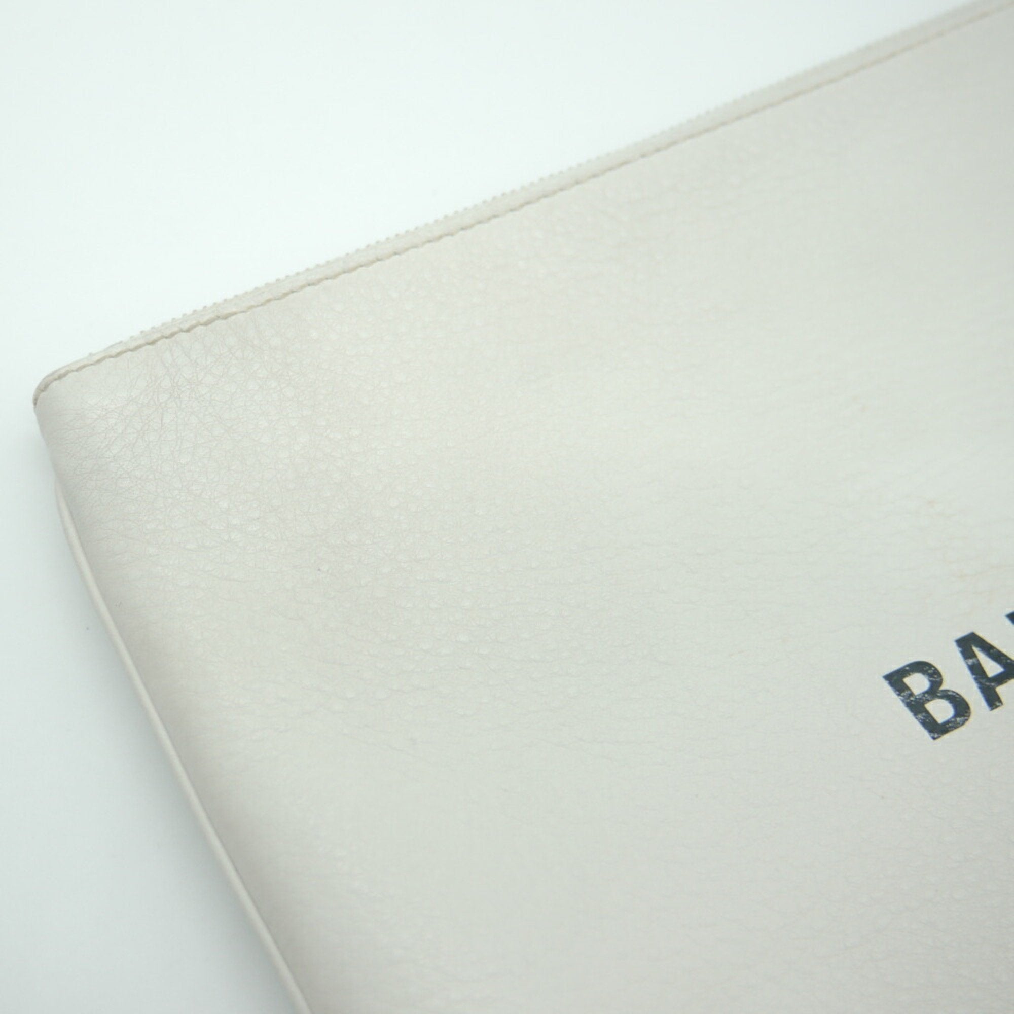 Balenciaga White Leather Clutch Bag (Pre-Owned)