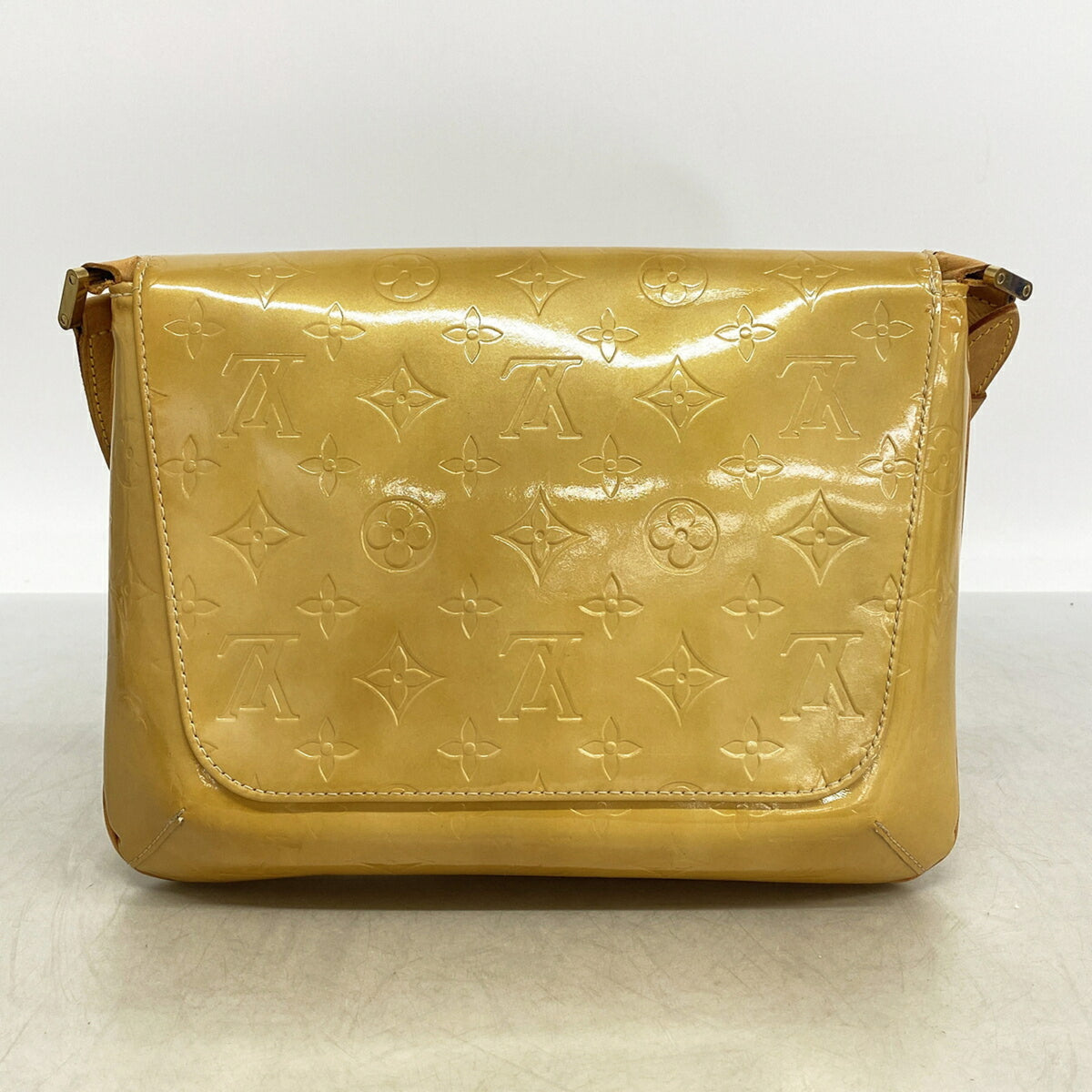 Louis Vuitton Beige Shoulder Bag (Pre-Owned)
