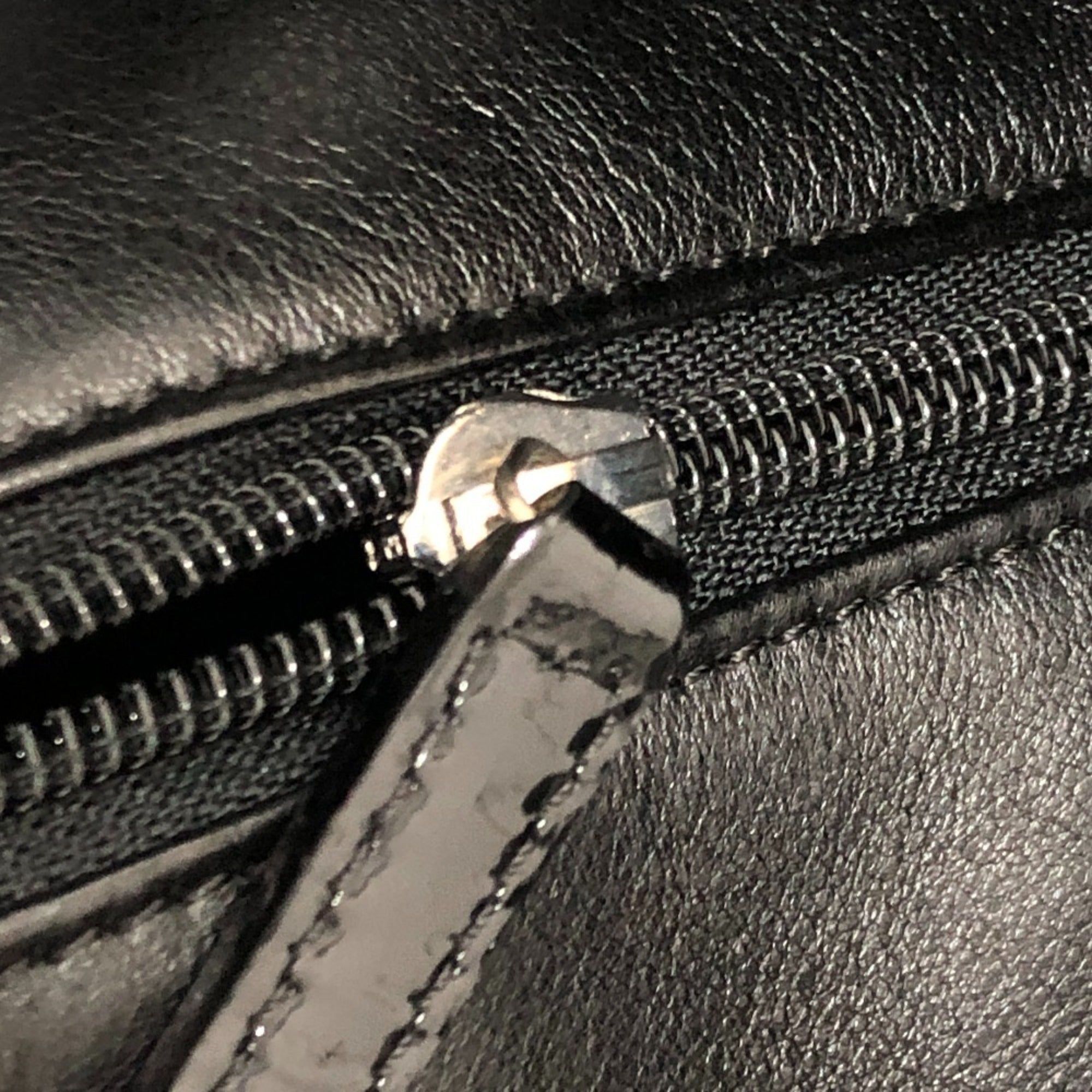 Chanel Black Tote Bag (Pre-Owned)