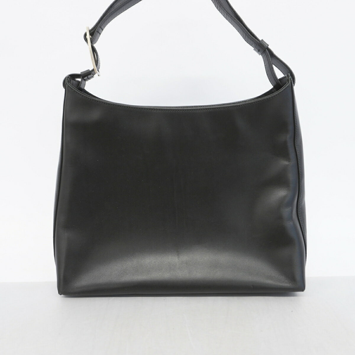 Salvatore Ferragamo Black Leather Shoulder Bag (Pre-Owned)
