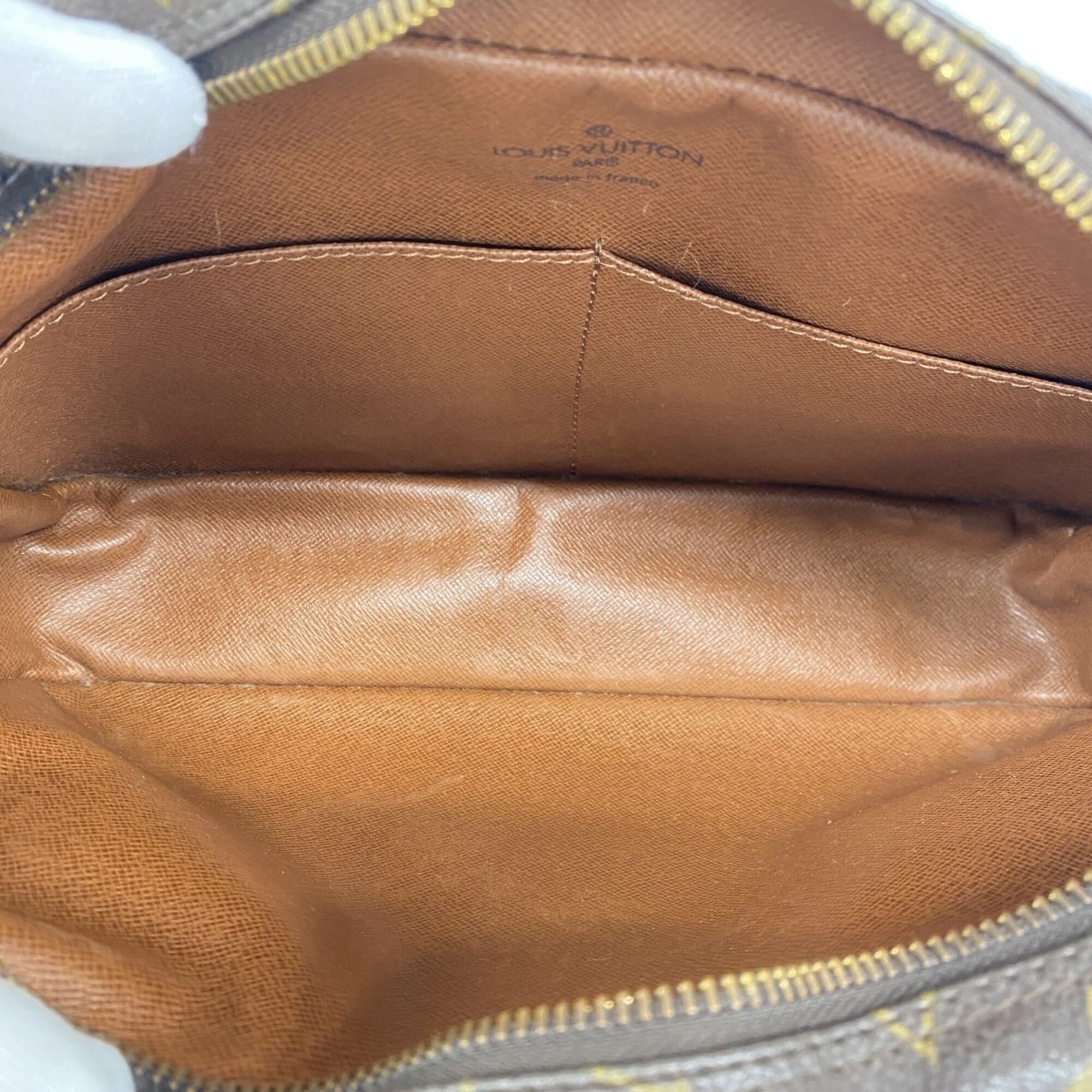 Louis Vuitton Brown Clutch Bag (Pre-Owned)