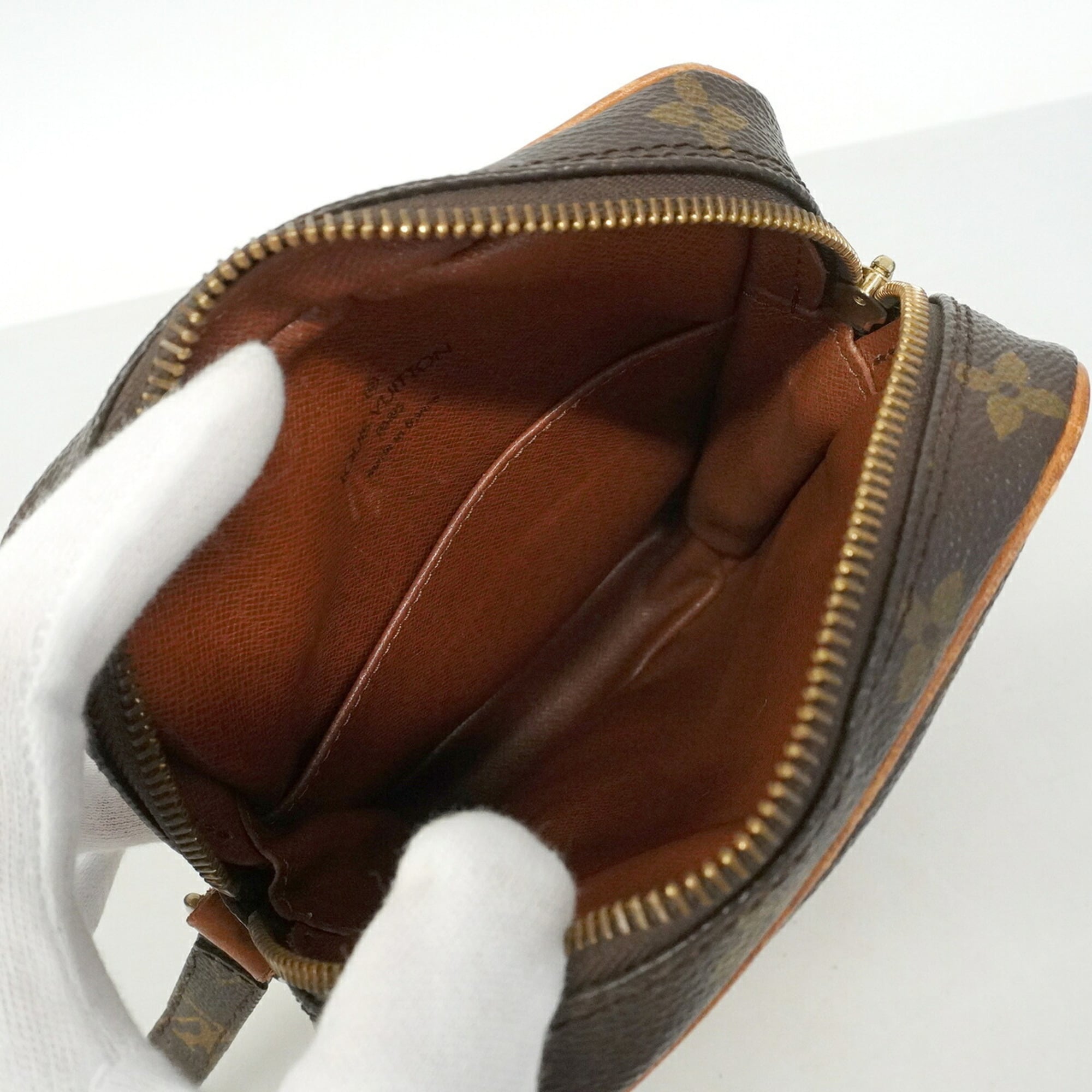 Louis Vuitton Brown Shoulder Bag (Pre-Owned)