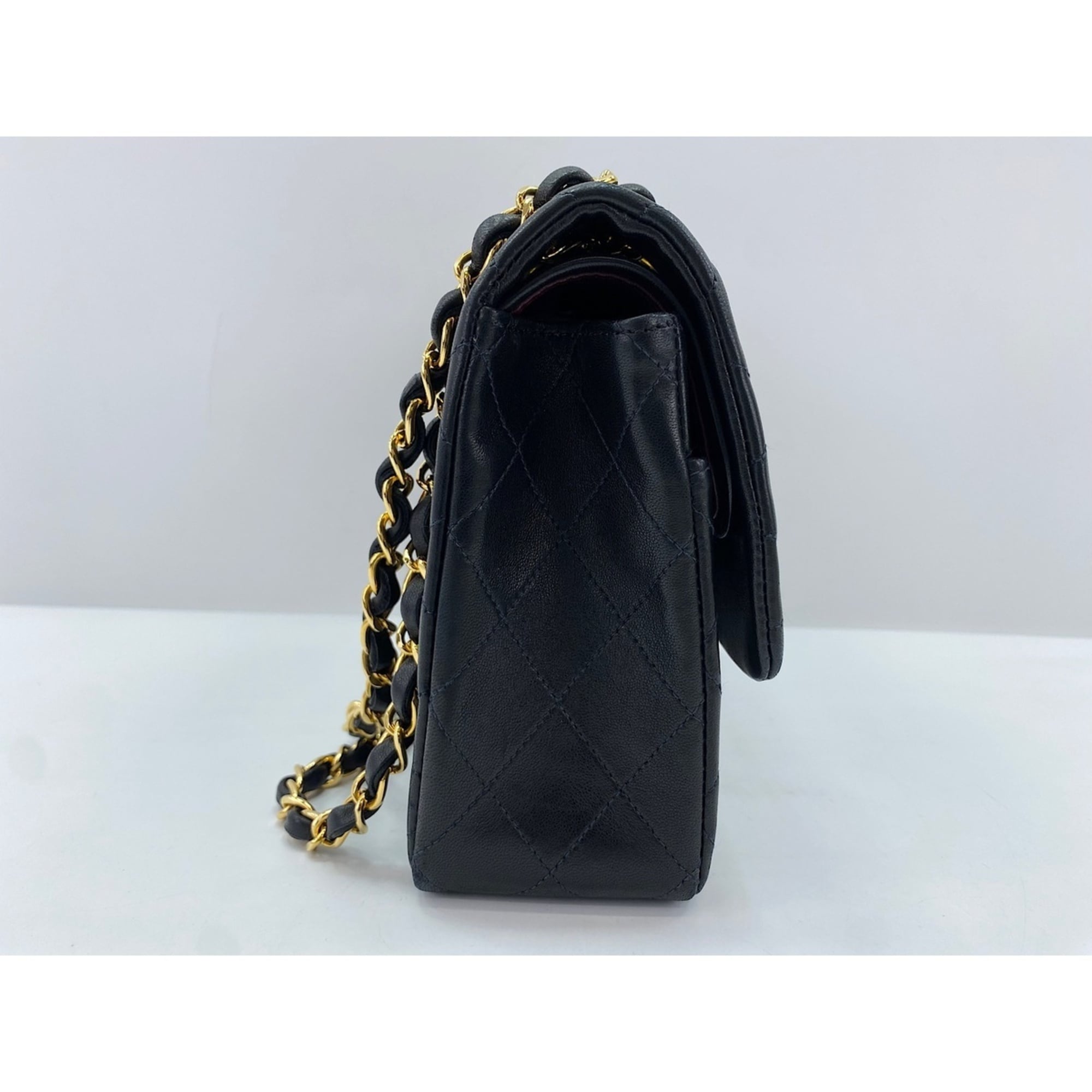 Chanel Matelasse Black Shoulder Bag (Pre-Owned)