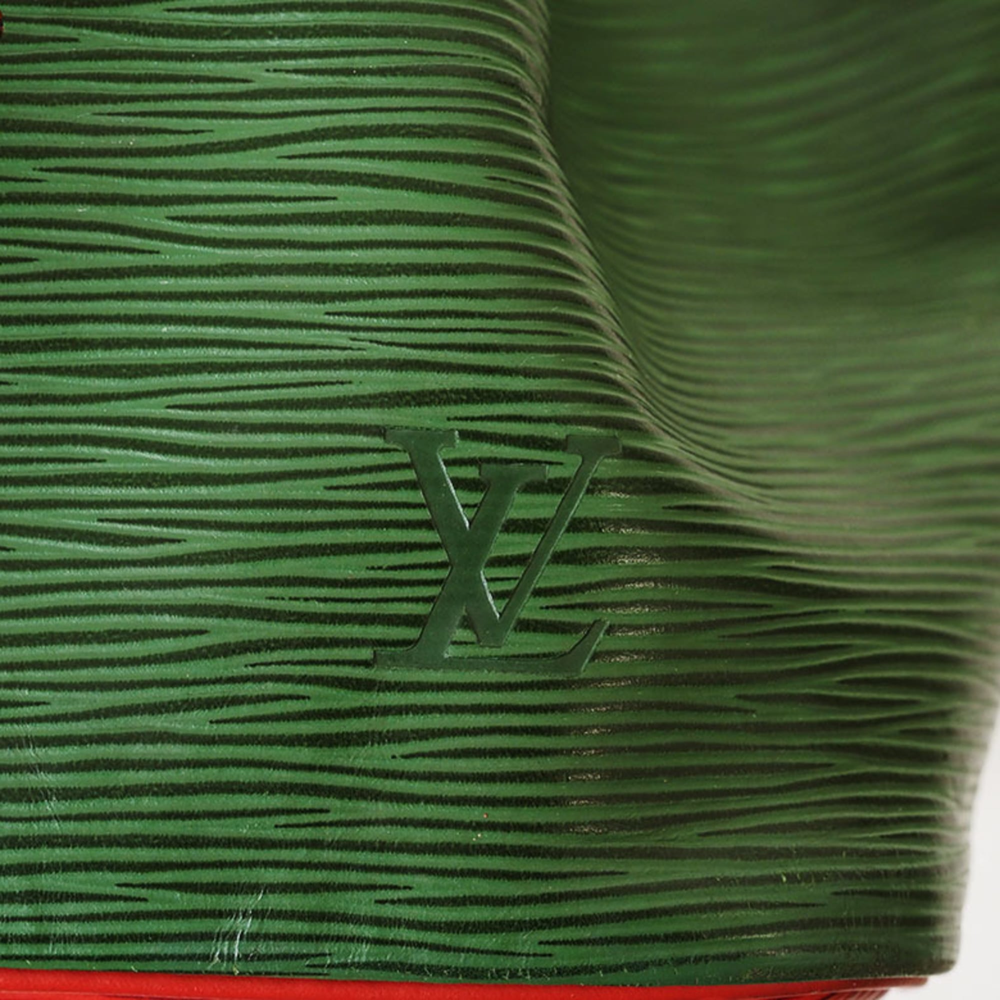 Louis Vuitton Green Epi Leather Shoulder Bag (Pre-Owned)