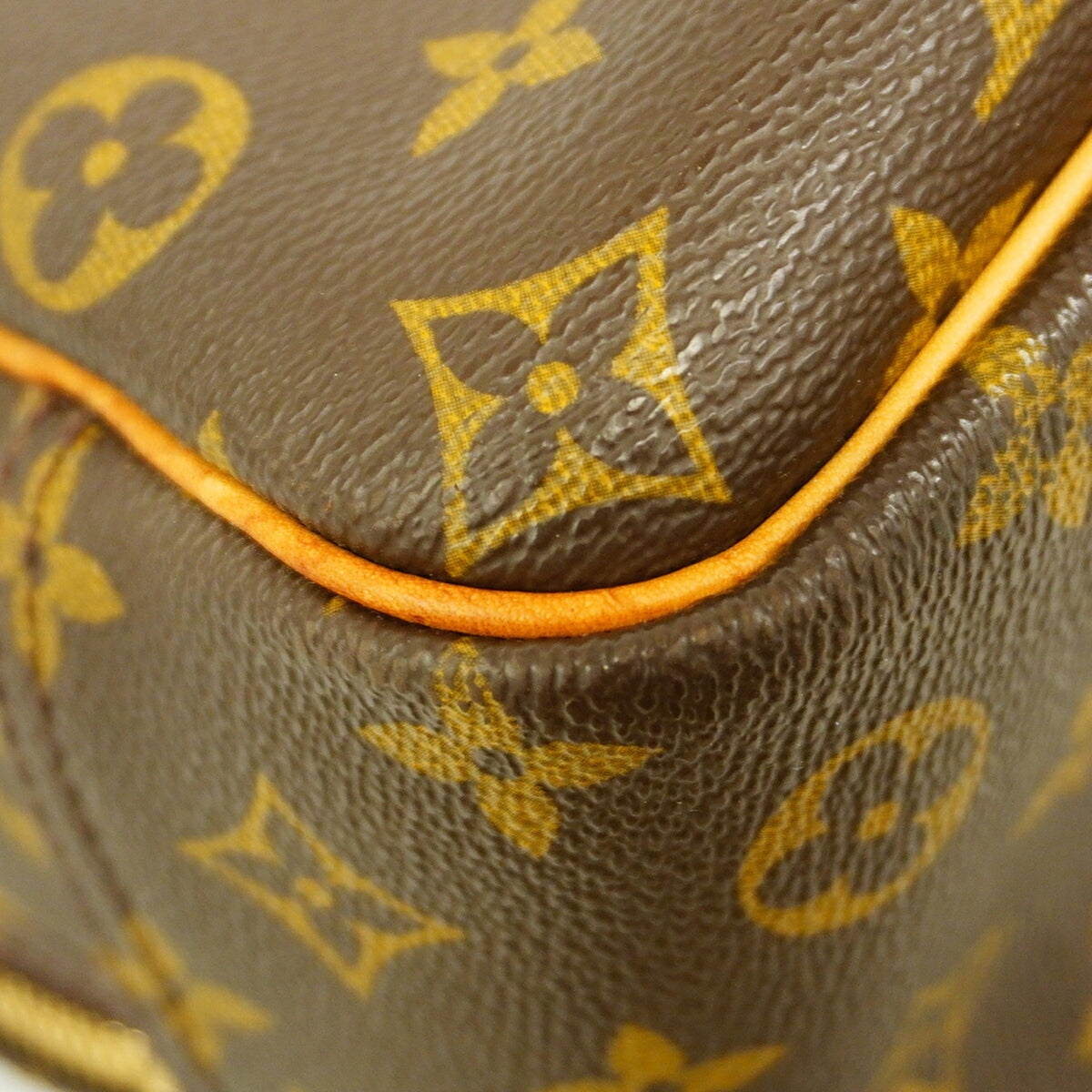 Louis Vuitton Brown Handbag (Pre-Owned)