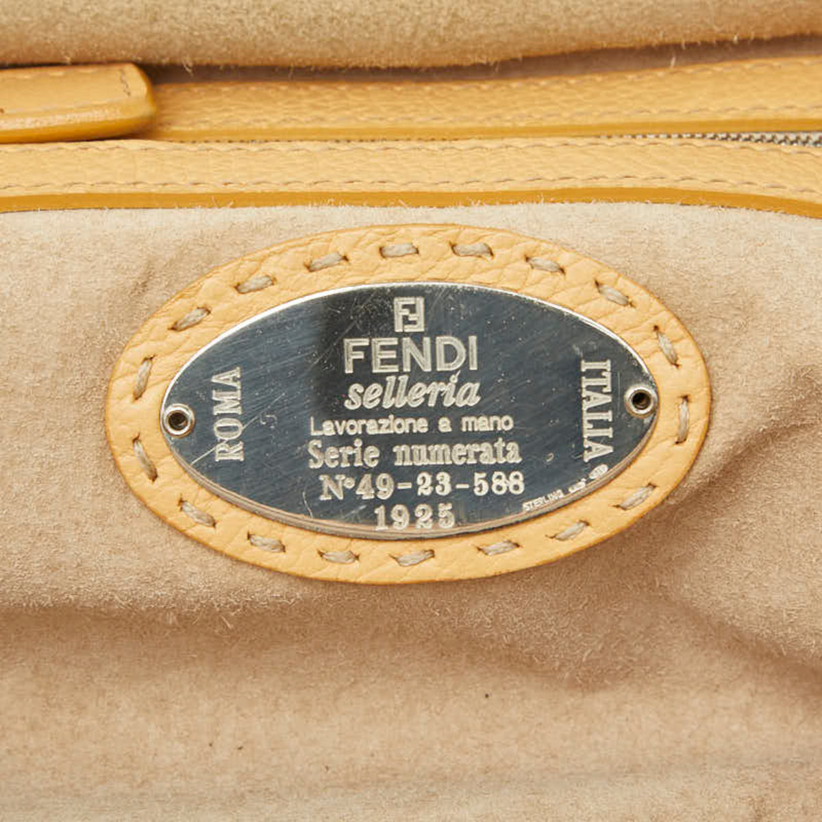 Fendi Beige Leather Handbag Tote Bag (Pre-Owned)