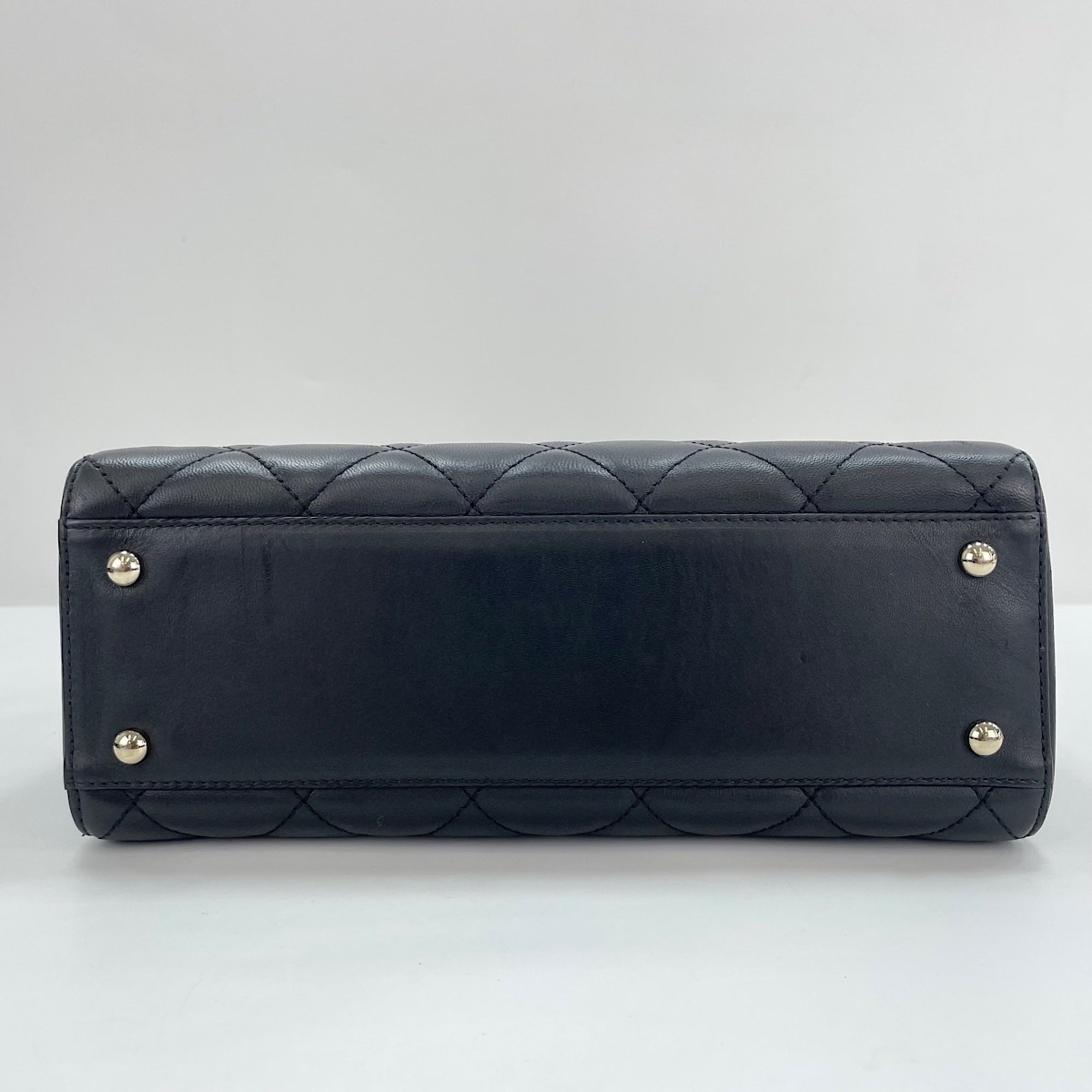 Chanel Black Handbag (Pre-Owned)