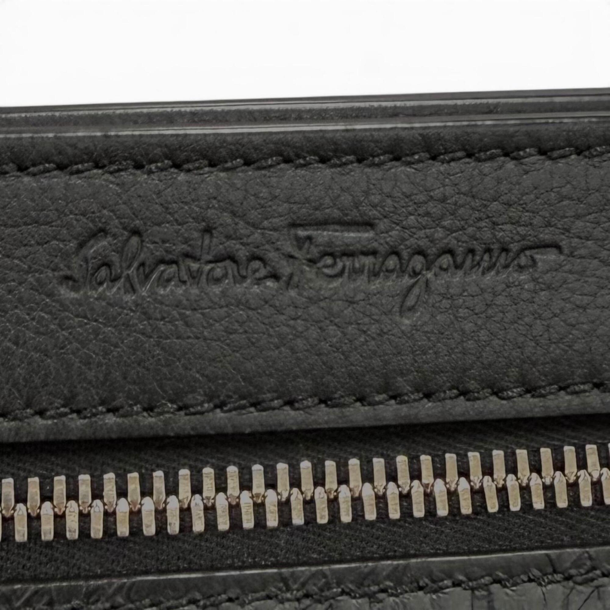 Salvatore Ferragamo Black Leather Clutch Bag (Pre-Owned)