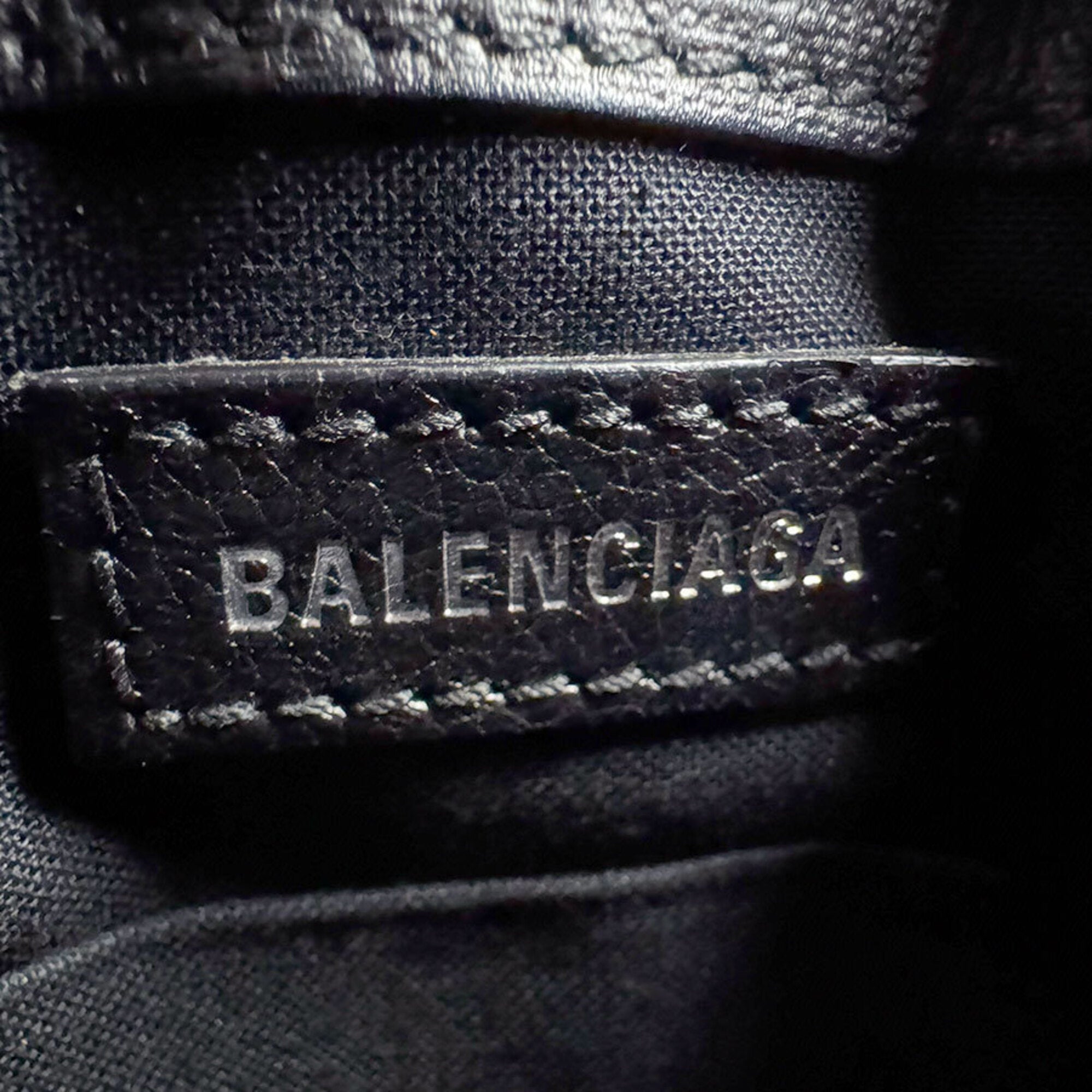 Balenciaga Black Leather Shoulder Bag (Pre-Owned)