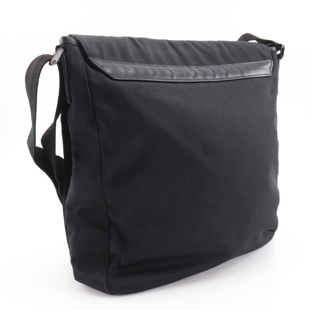 Gucci Black Nylon Canvas Shoulder Bag (Pre-Owned)