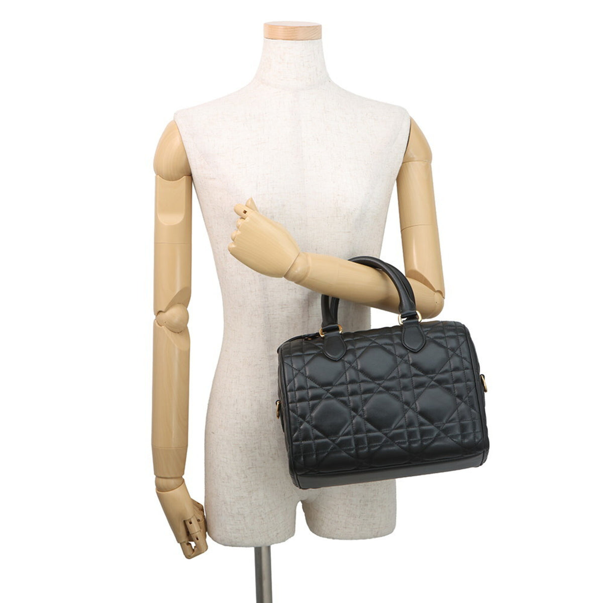 Christian Dior Black Leather Handbag (Pre-Owned)