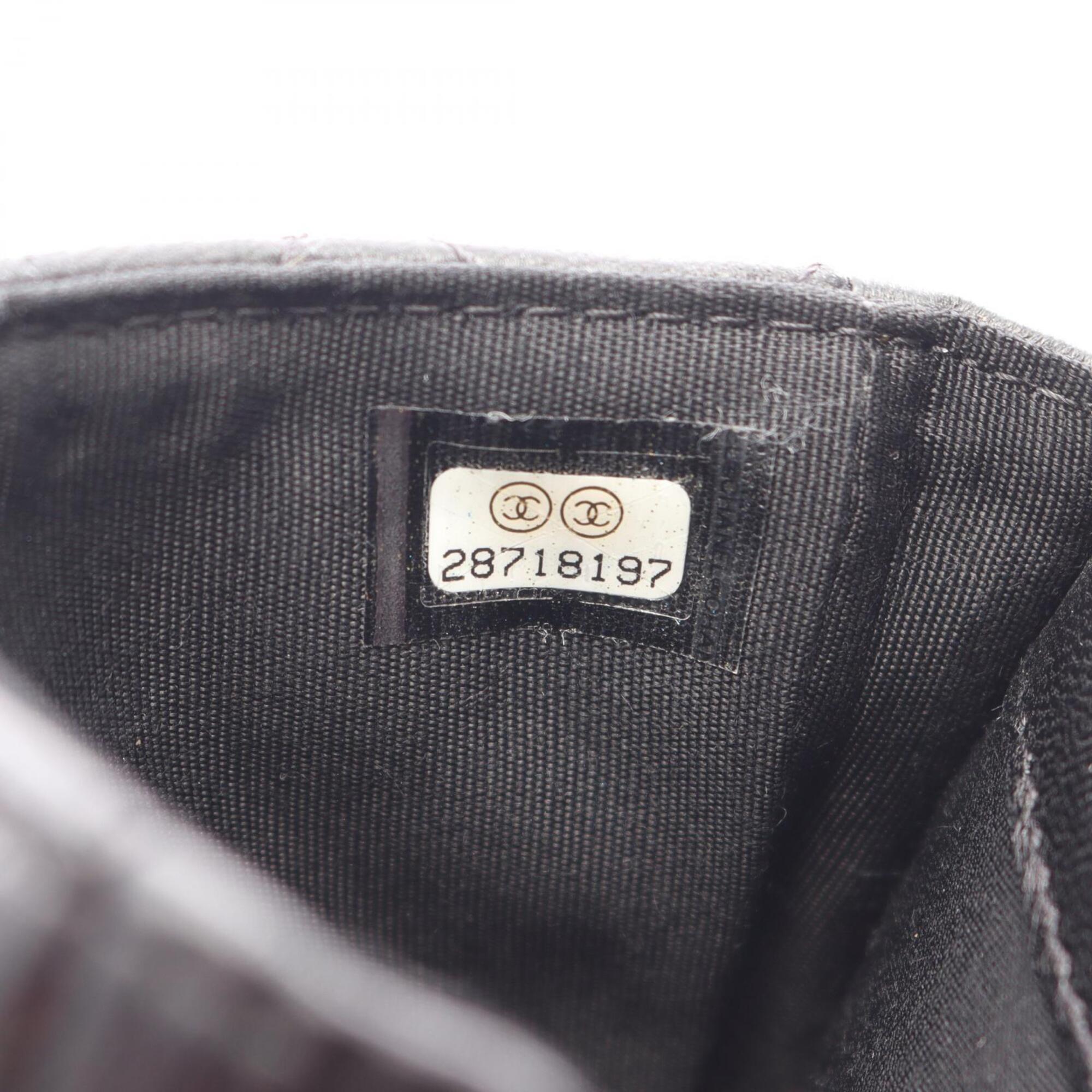 Chanel Black Leather Fanny Pack (Pre-Owned)