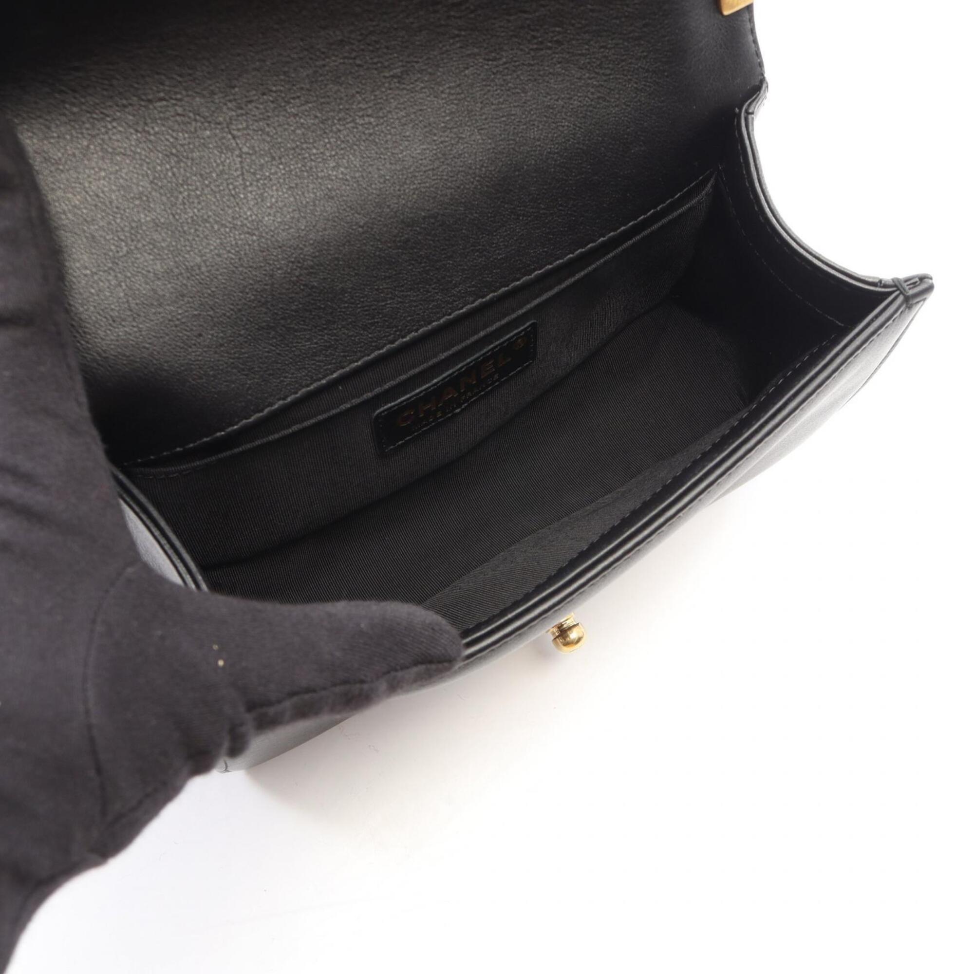 Chanel Black Leather Handbag Shoulder Bag (Pre-Owned)