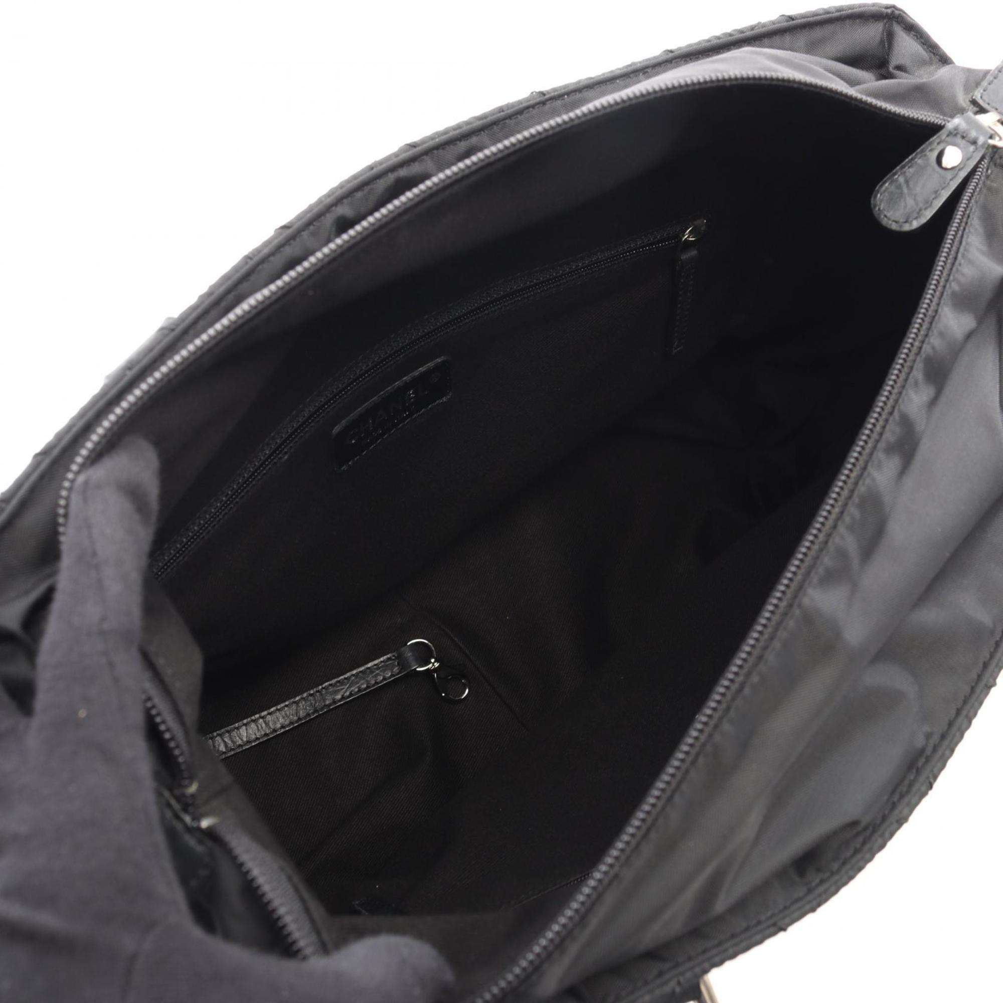 Chanel Black Nylon Leather Handbag Tote Bag (Pre-Owned)