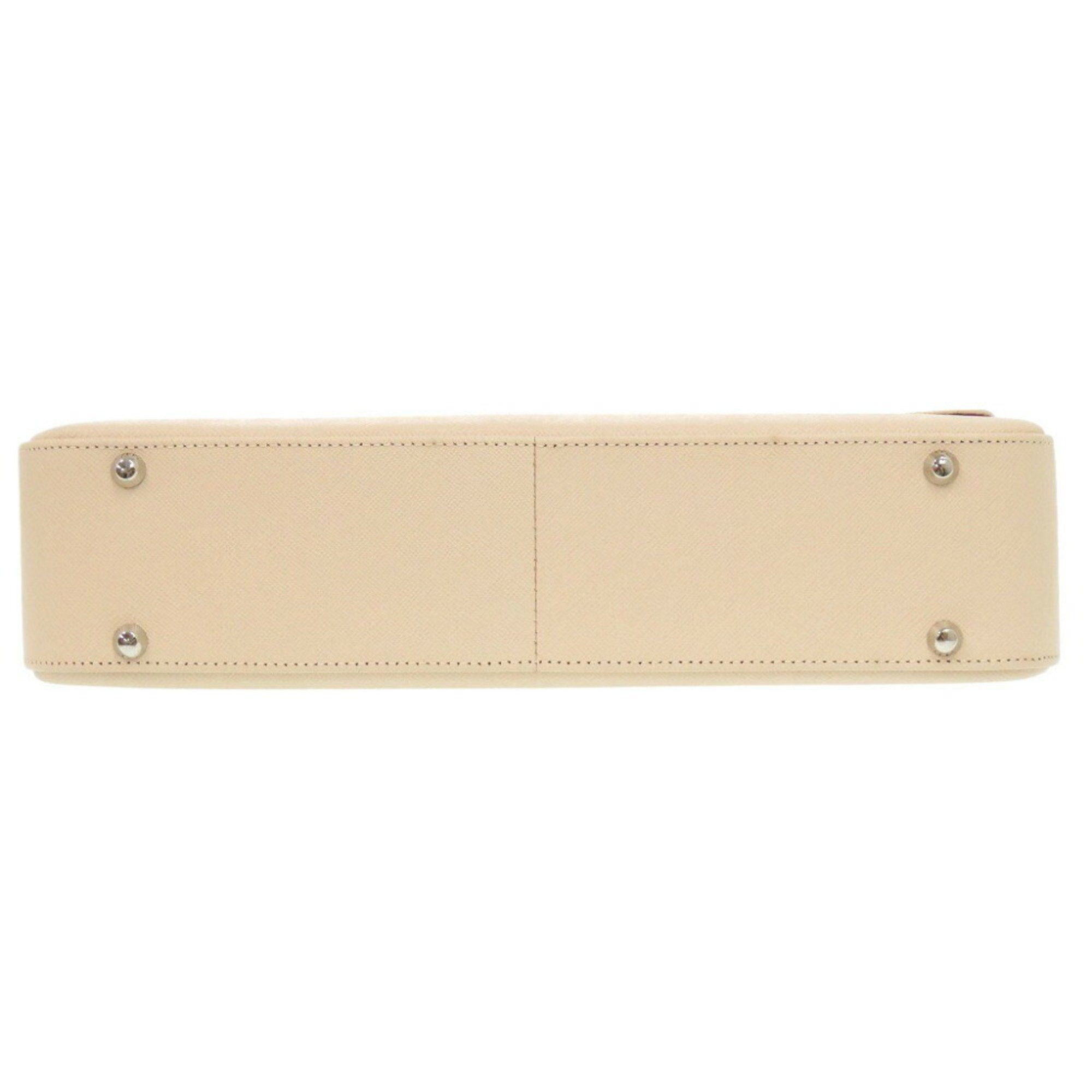 Burberry Beige Leather Handbag (Pre-Owned)