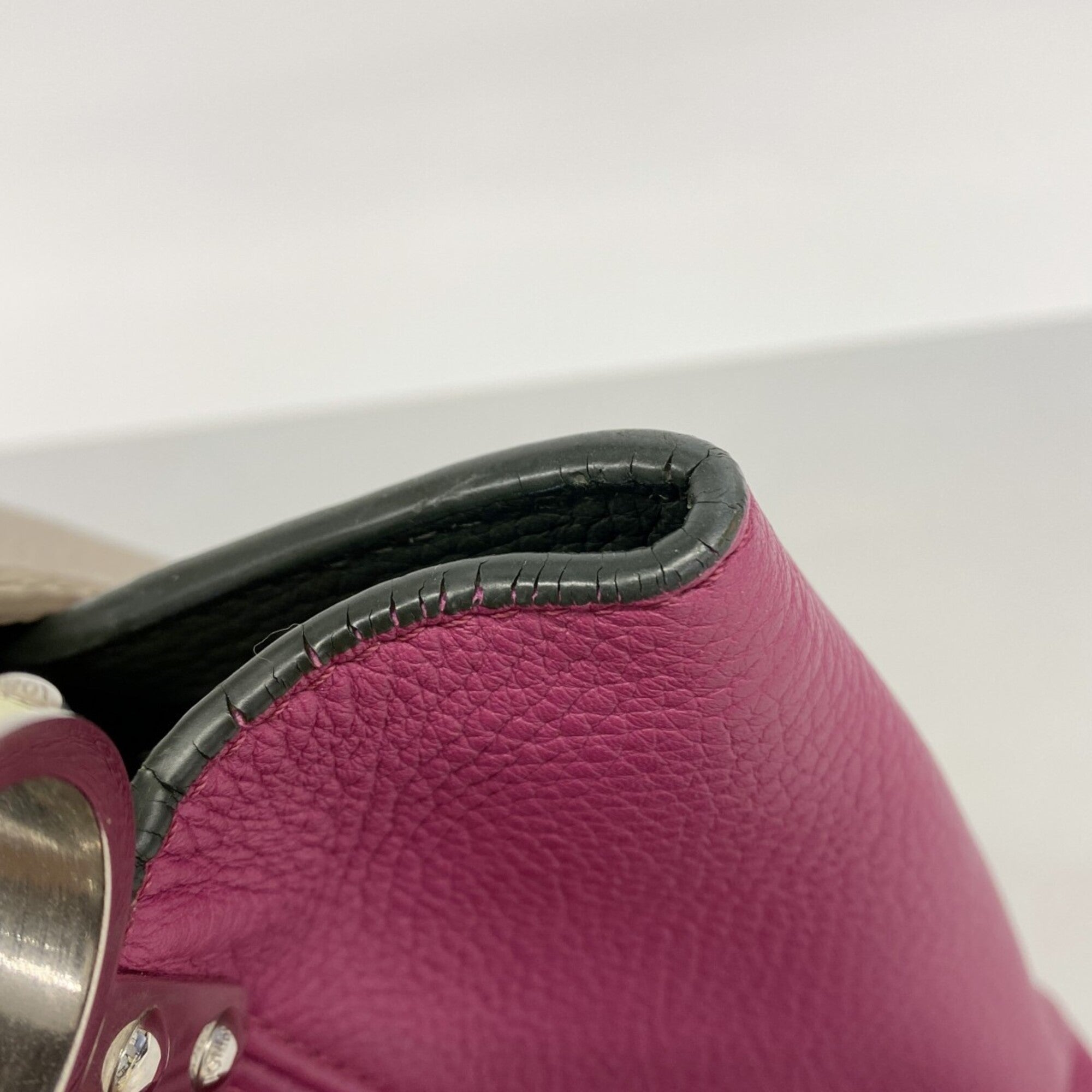 Louis Vuitton Purple Handbag (Pre-Owned)