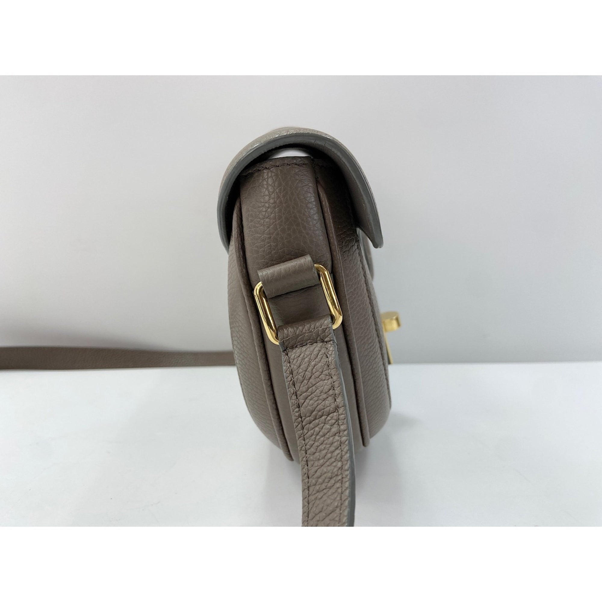 Celine Beige Shoulder Bag (Pre-Owned)