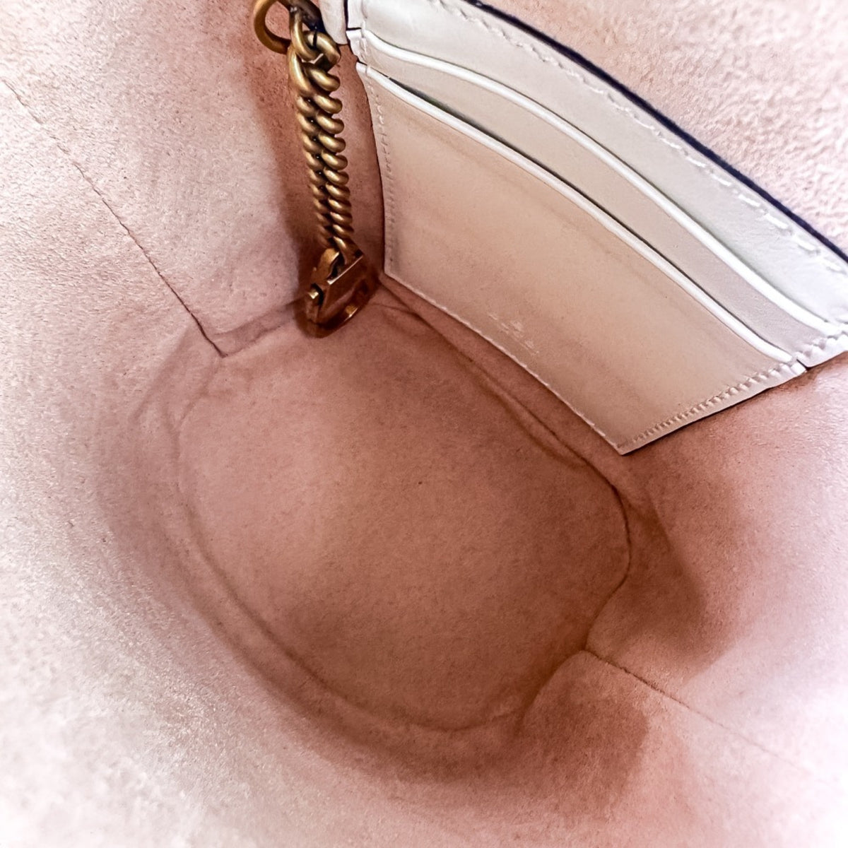 Gucci Gg Marmont Ivory Leather Shoulder Bag (Pre-Owned)
