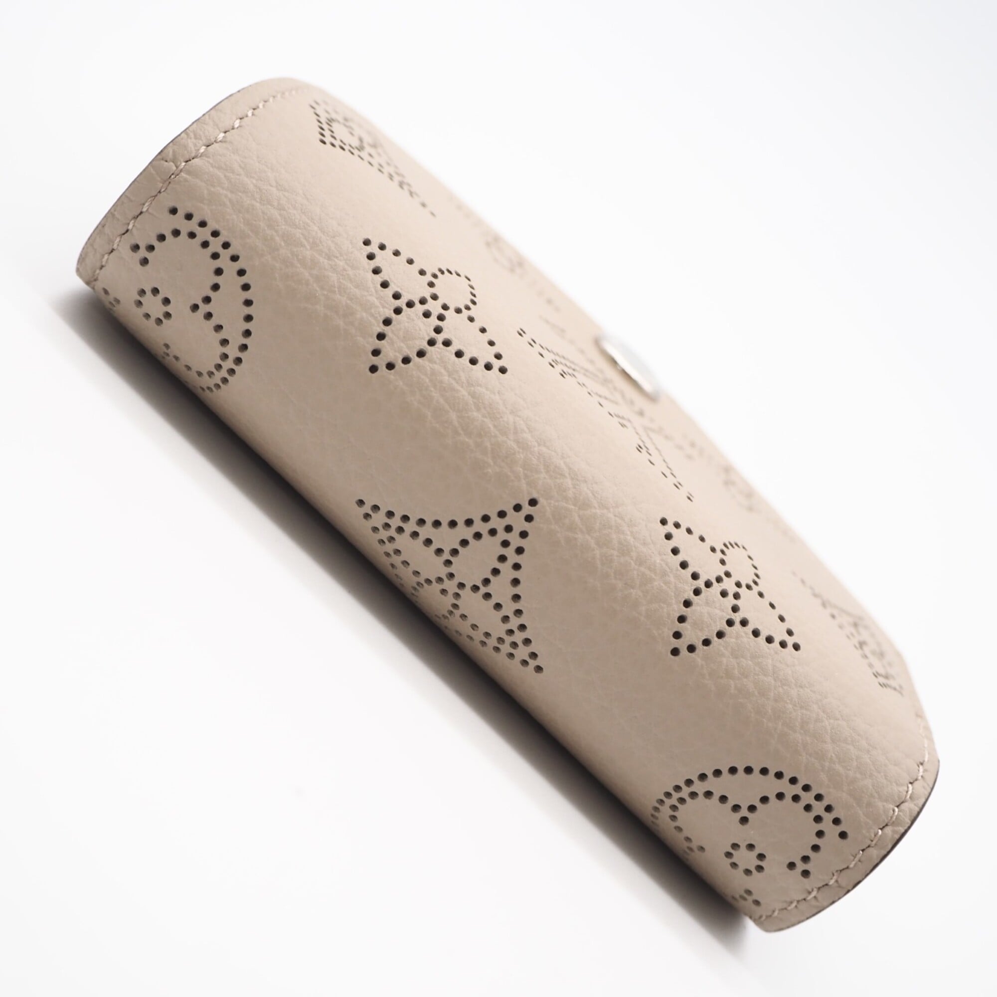 Louis Vuitton Mahina Beige Mahina Leather Wallet (Tri-Fold) (Pre-Owned)