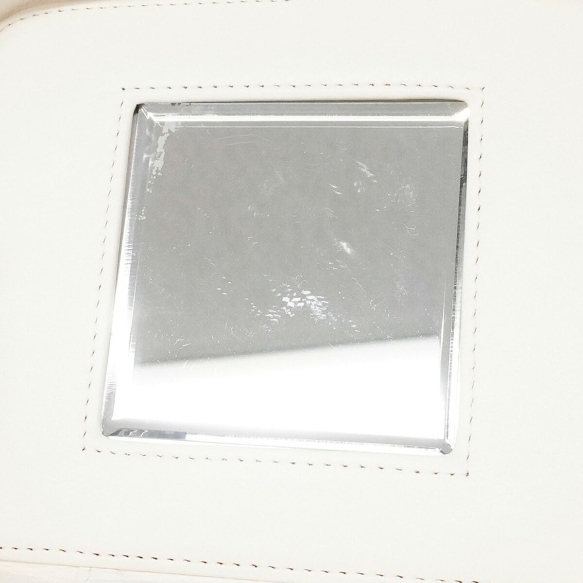 Chanel White Grained Calfskin Vanity Bag (Pre-Owned)