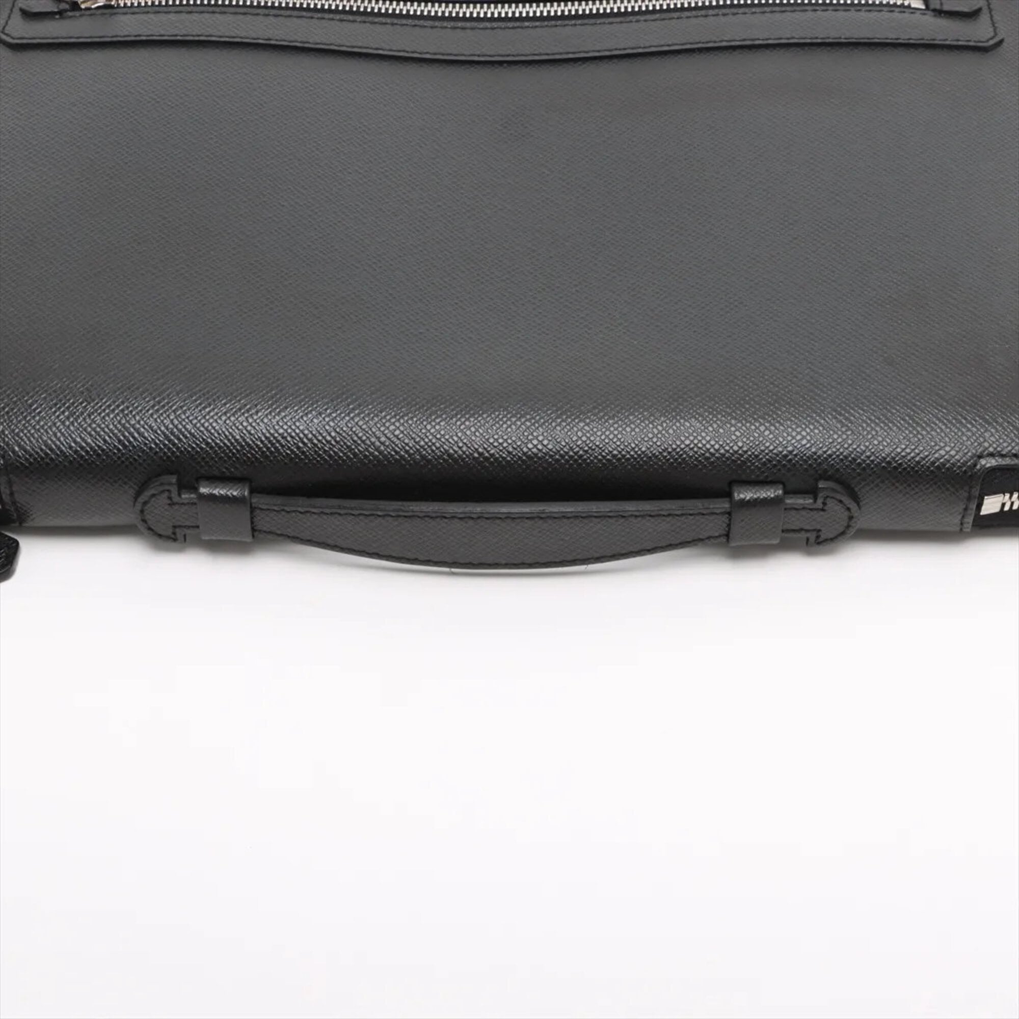 Louis Vuitton Taiga Ardoise Leather Handbag (Pre-Owned)