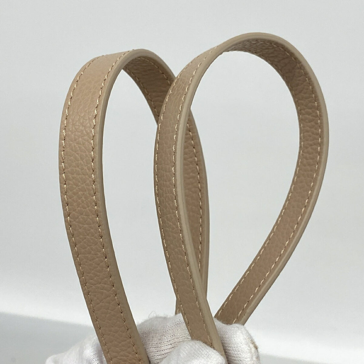 Salvatore Ferragamo Beige Leather Handbag (Pre-Owned)