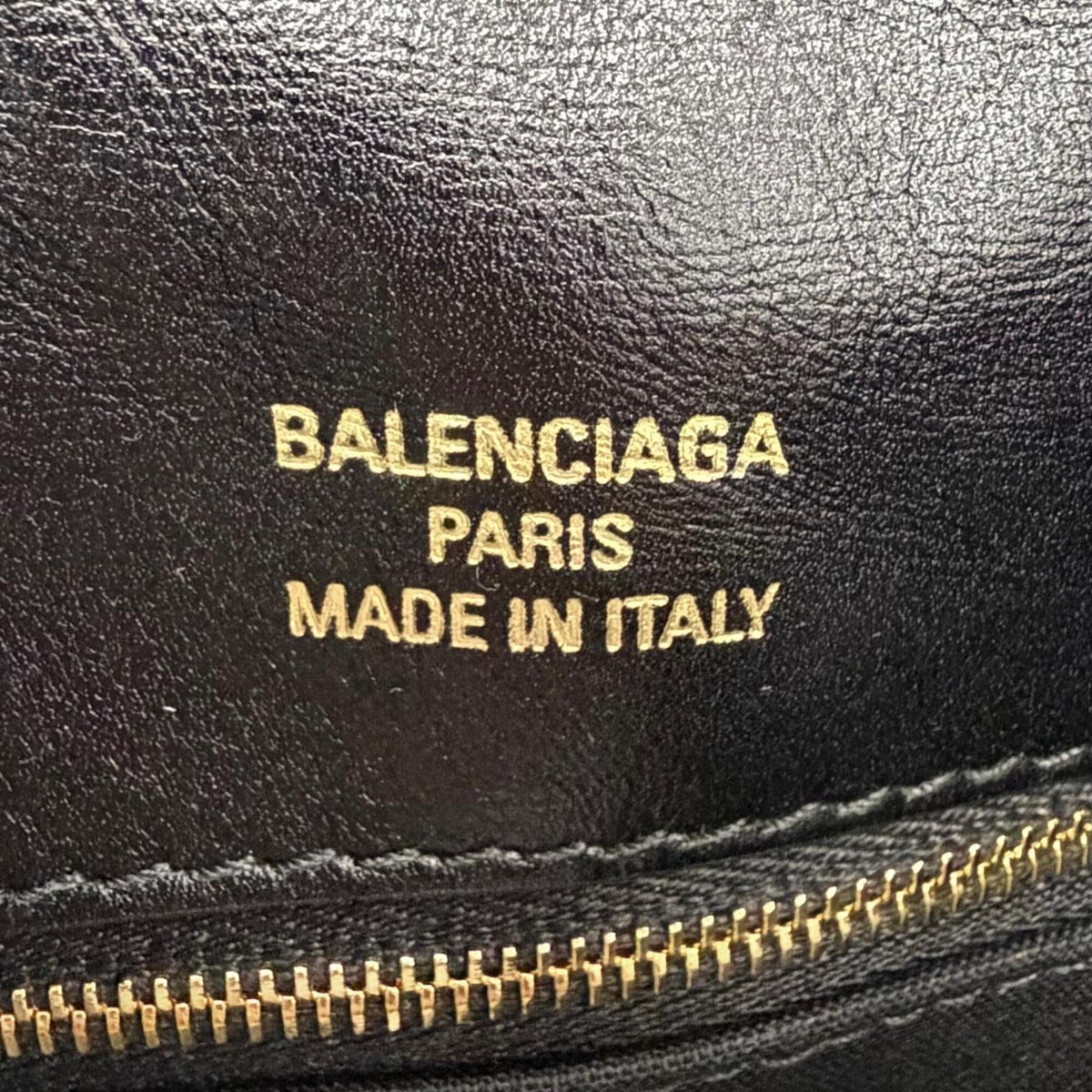 Balenciaga Black Leather Shoulder Bag (Pre-Owned)